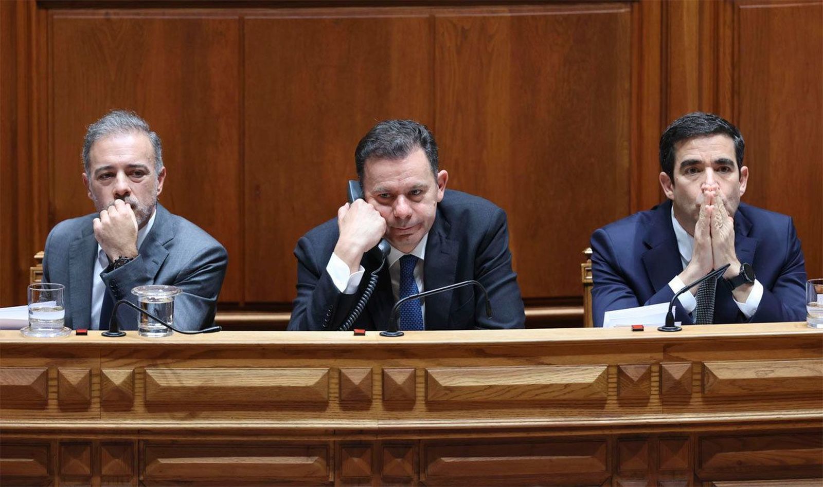 Portugal abocada a unas elecciones anticipadas tras rechazar el Parlamento la moción de confianza del Gobierno