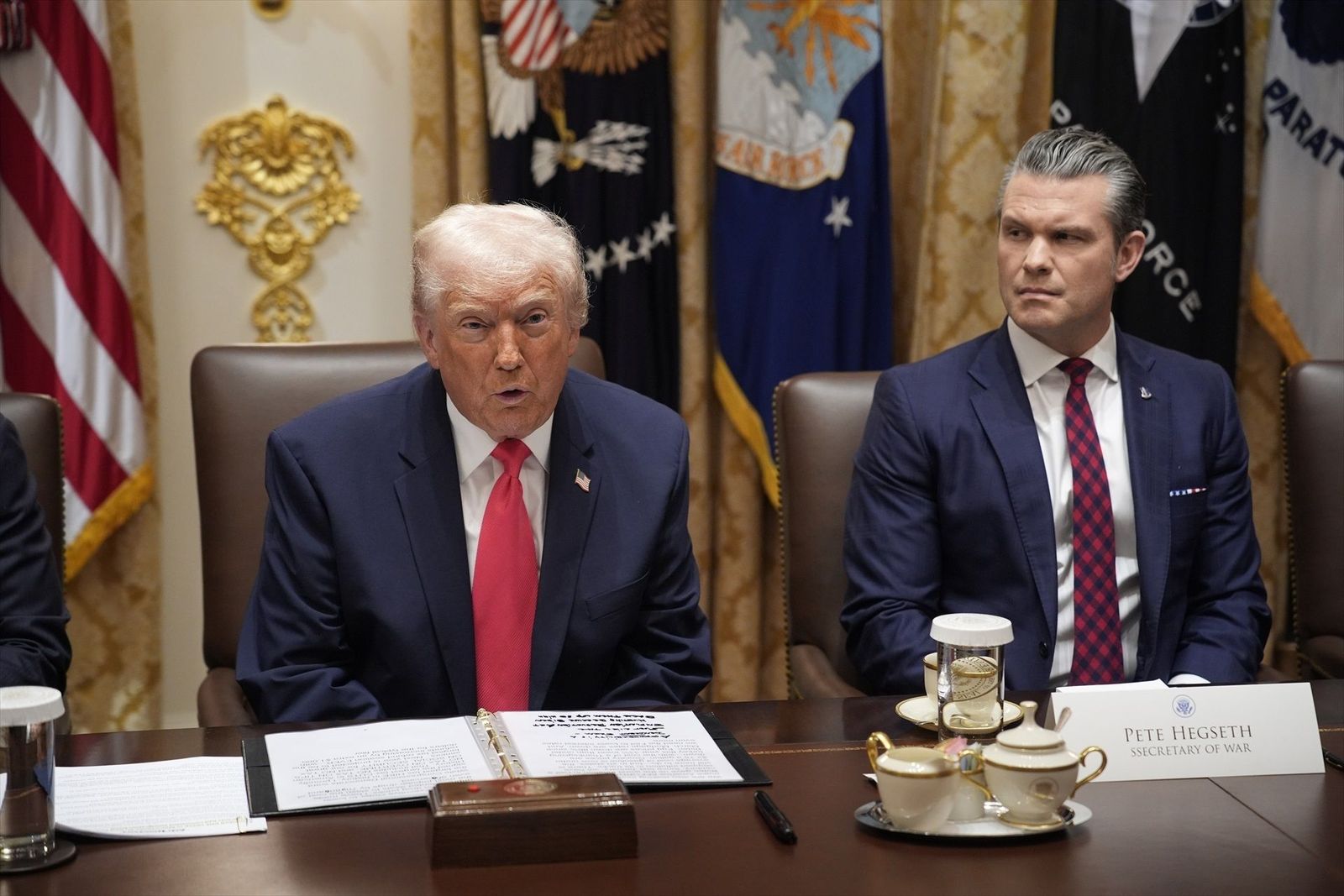 Trump dice que atacará muy pronto Venezuela y amenaza a Colombia