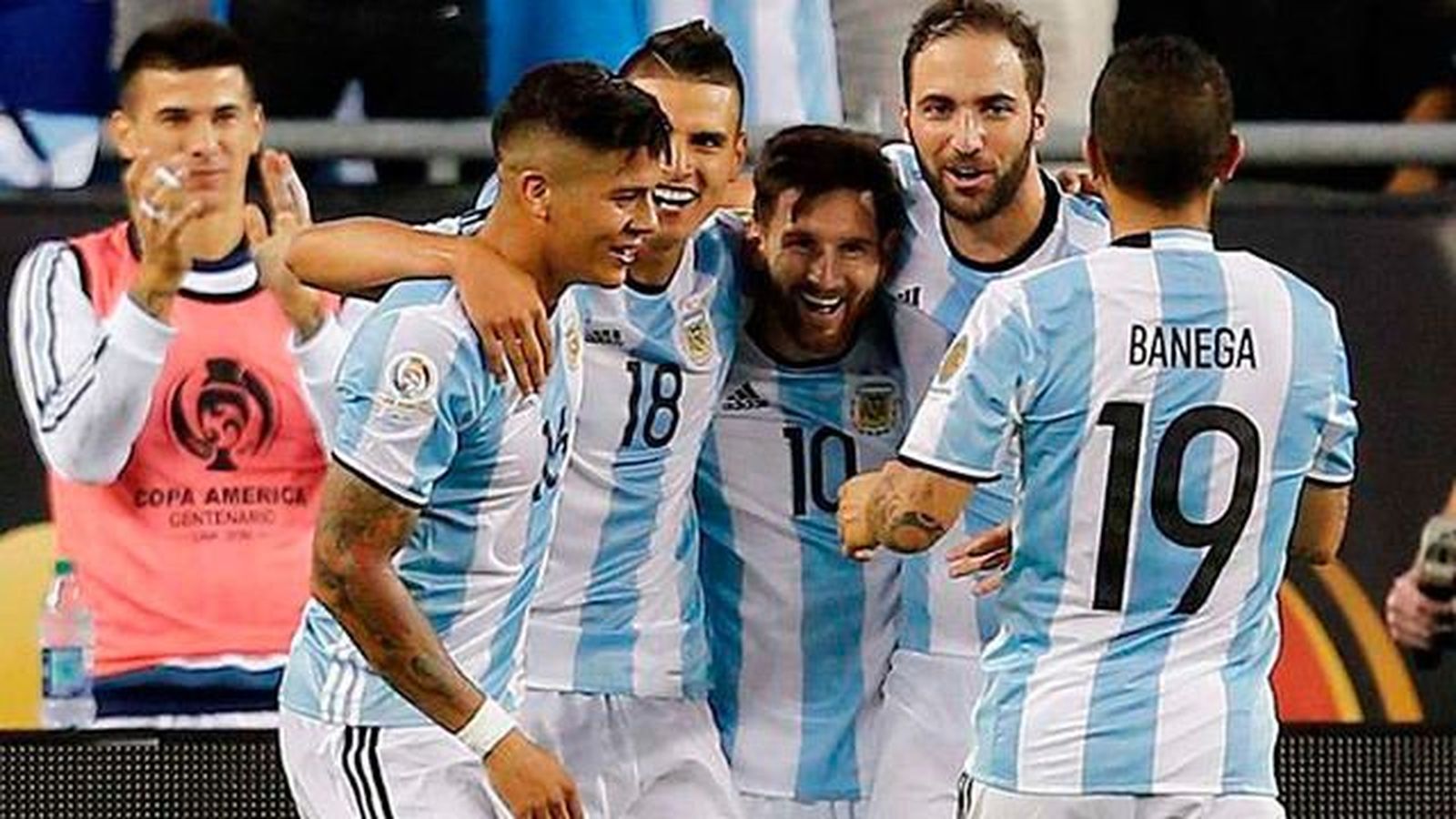 4-1. Messi e Higuaín liquidan a Venezuela y meten a Argentina en semifinales