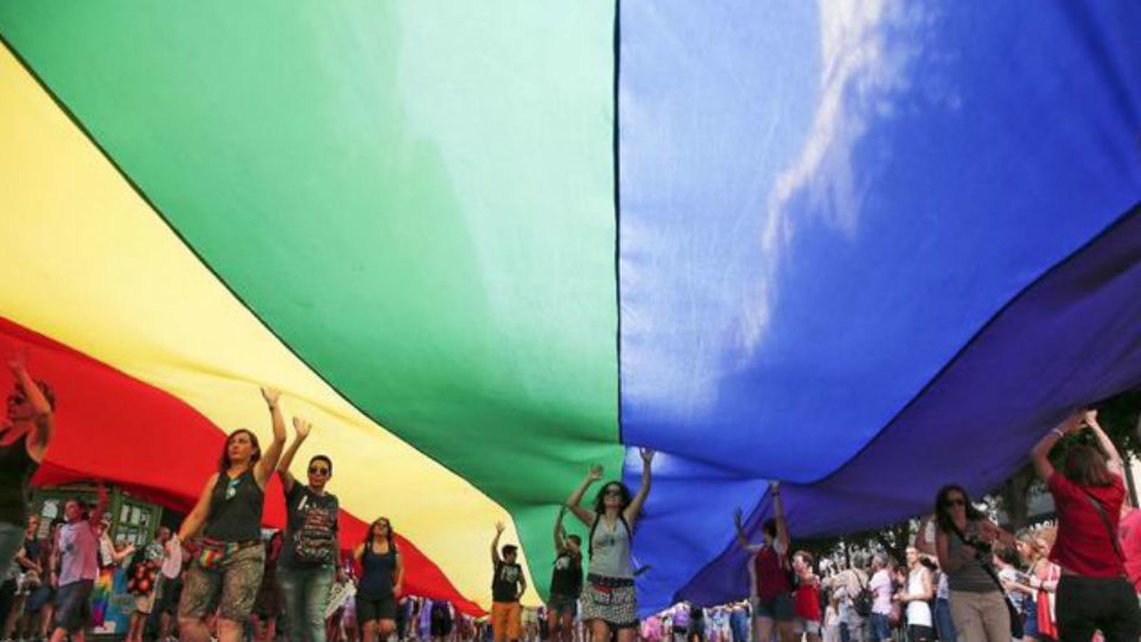 Denuncian al dueño de un piso por negarse a alquilarlo a una pareja gay