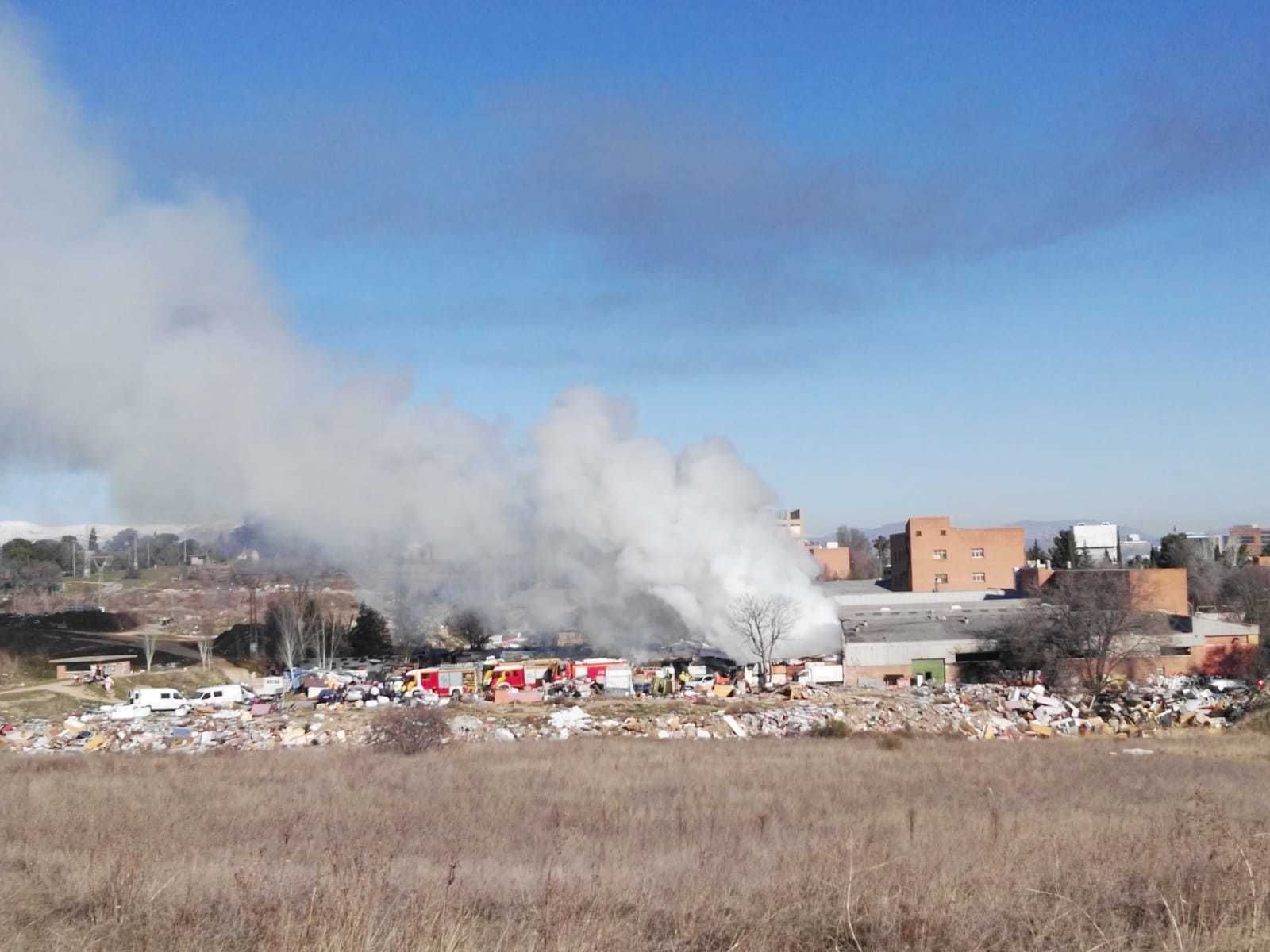 Incendio en varias chabolas de Fuencarral