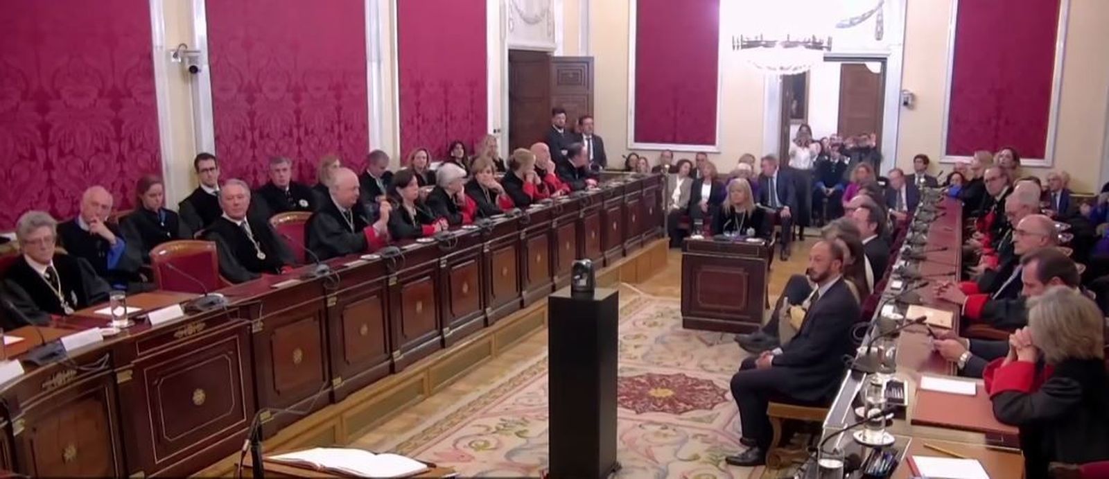 El Consejo de Estado apoya la inclusión del aborto en la Constitución pero cuestiona la vía del artículo 43