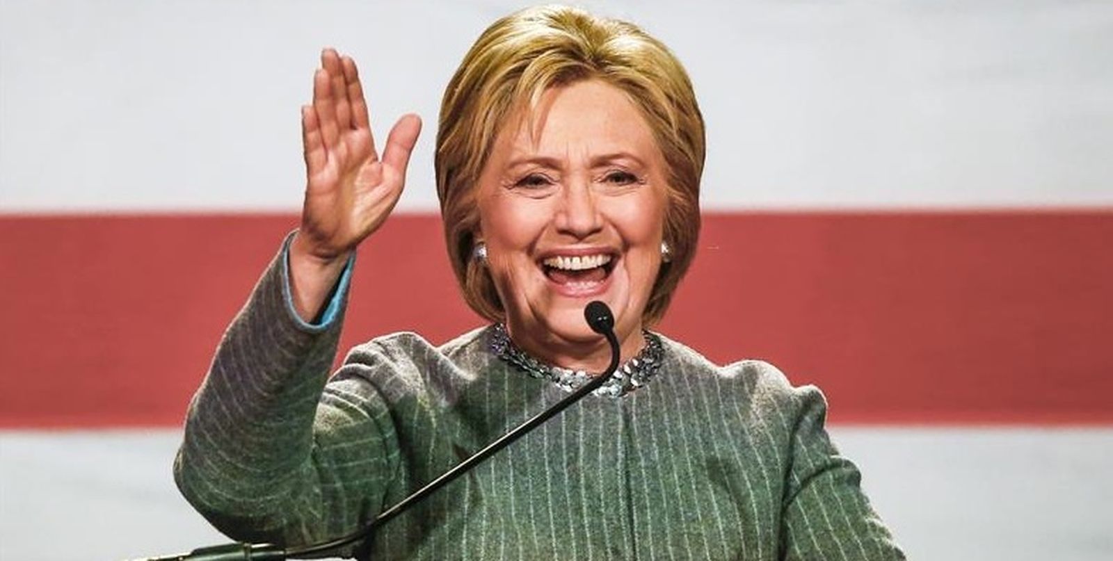 Clinton se pregunta si Trump tiene algo que esconder sobre sus impuestos