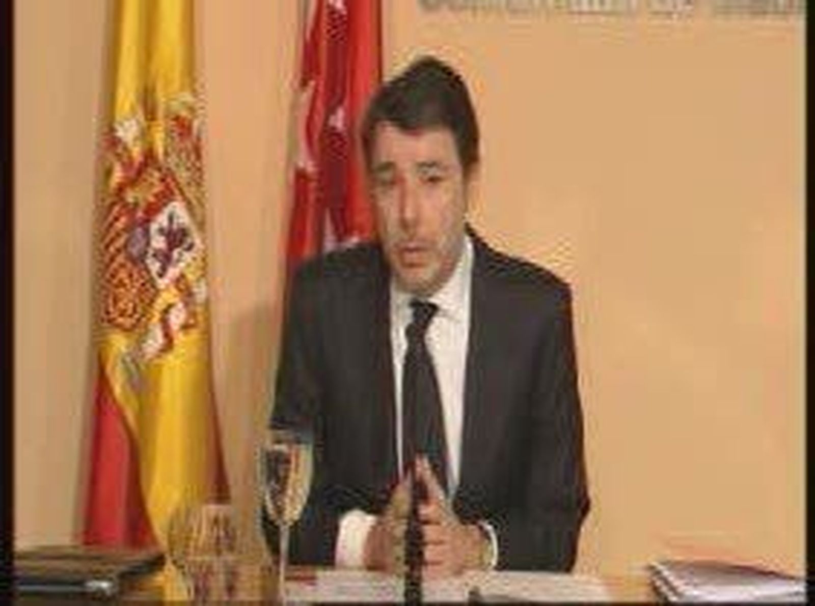 Fomento rechaza bajar al 4 por ciento el IVA en el transporte  público como solicitaba la Comunidad