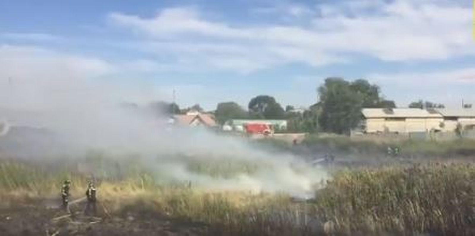Incendio de pastos en la Cañada Real