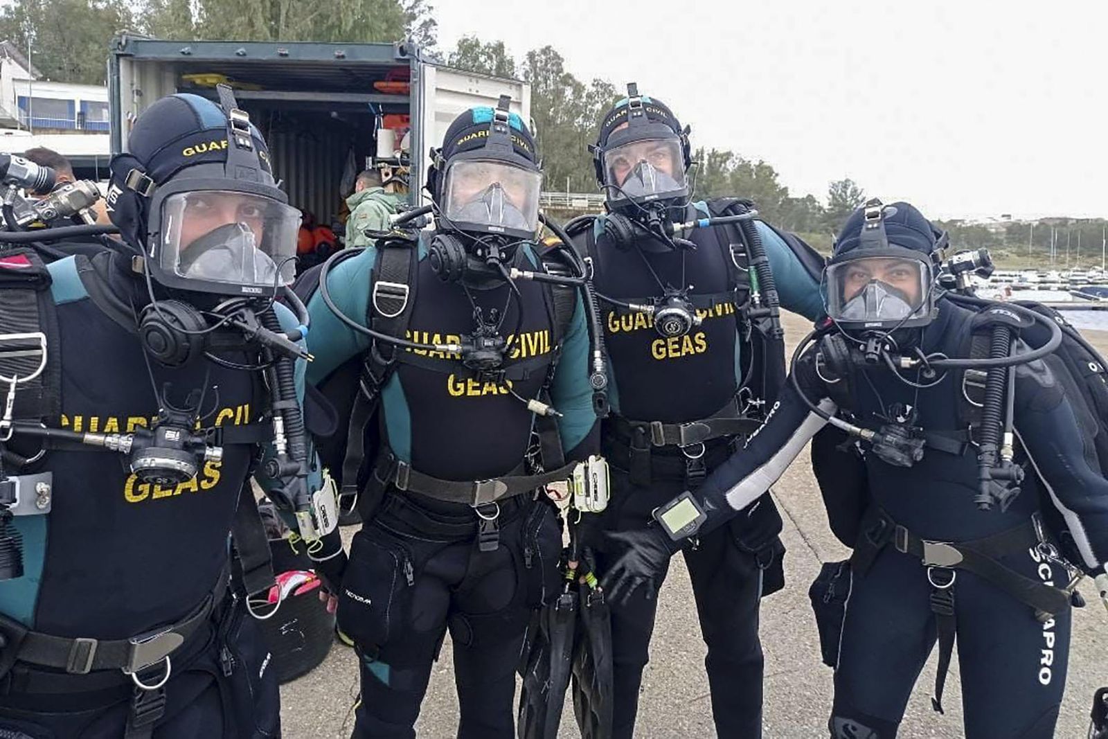 Maru, la primera mujer en los 'buzos' de la Guardia Civil