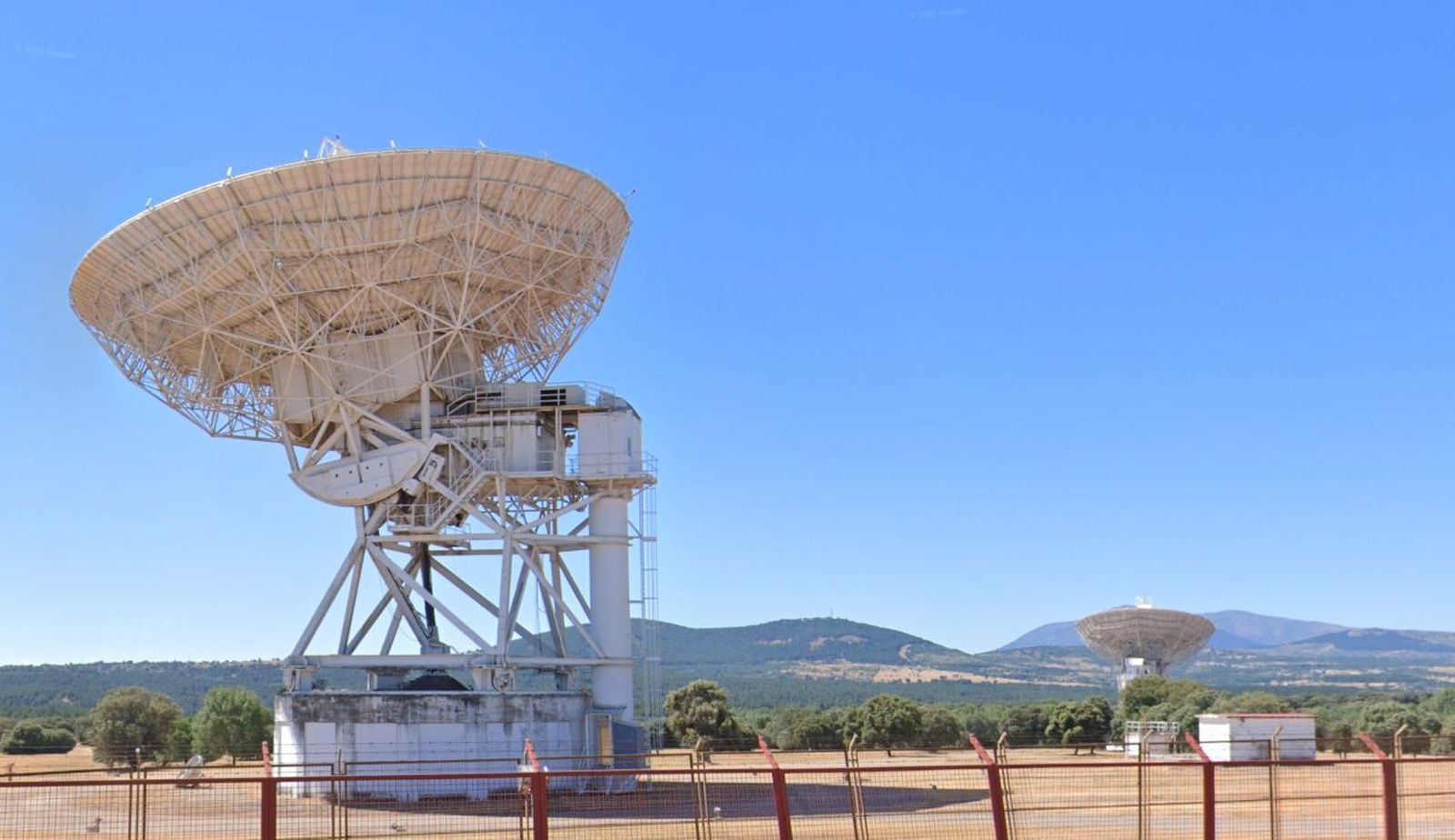 La antigua estación de comunicaciones satelitales de Buitrago del Lozoya