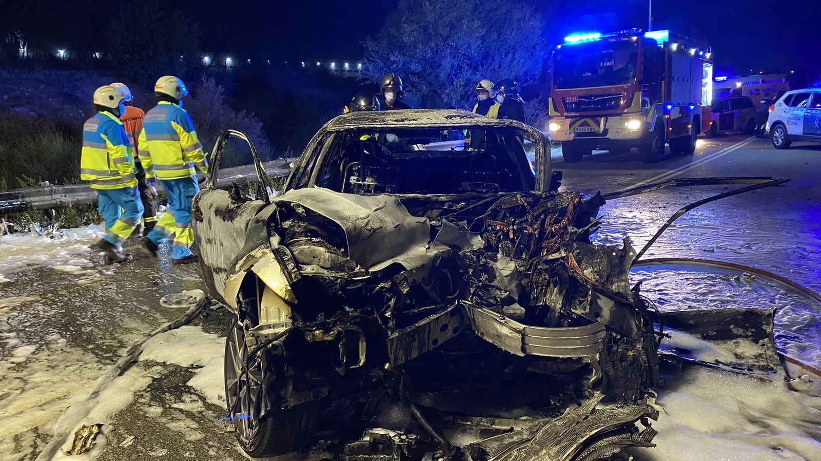 Dos fallecidos y seis heridos tras un choque frontal en la M-100 en Daganzo de Arriba