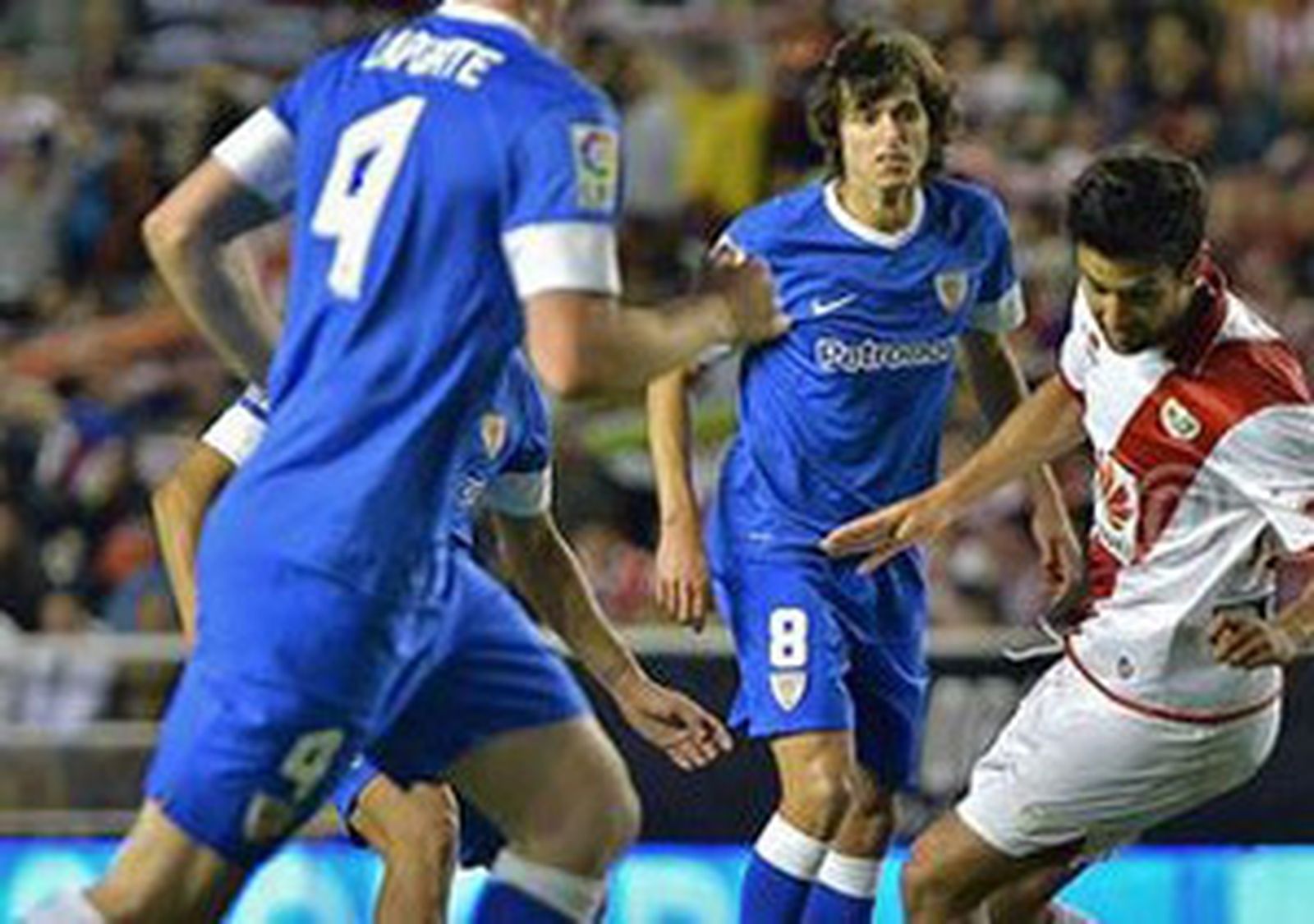El Bilbao golea al Rayo en Vallecas