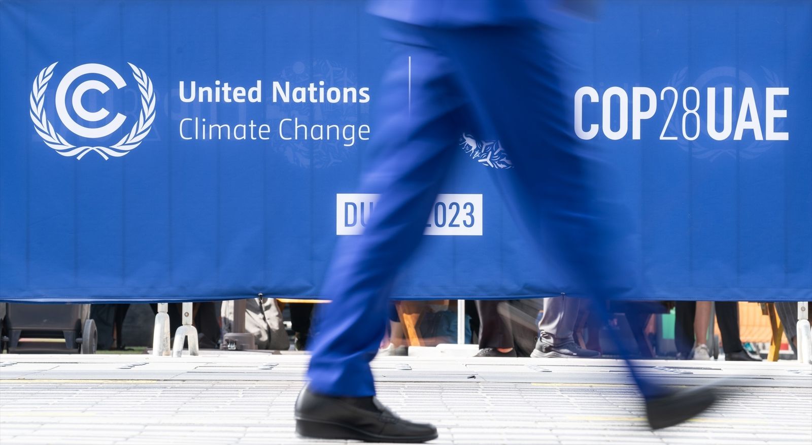 La COP28 acuerda iniciar una transición para dejar atrás los combustibles fósiles