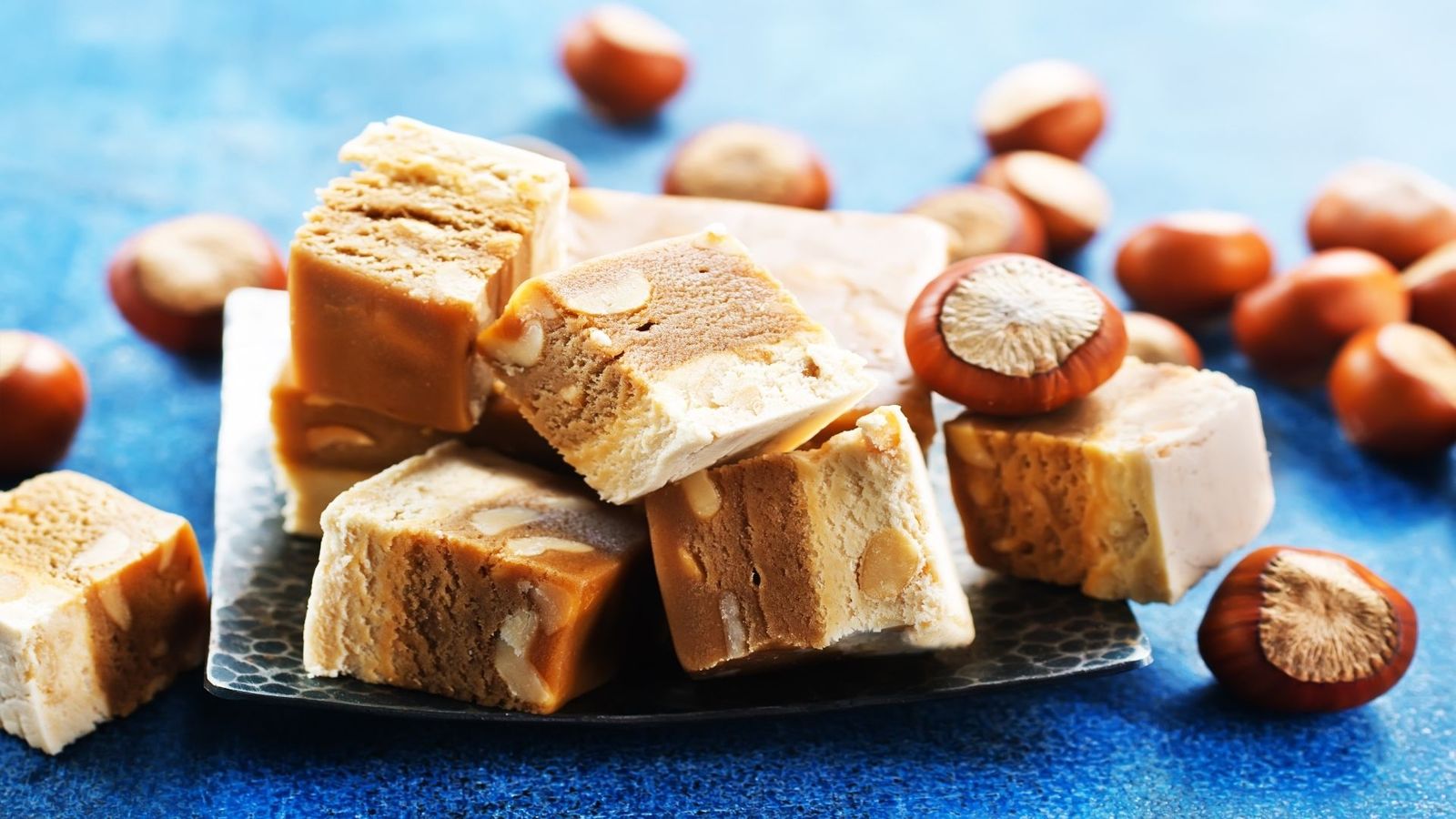Menos turrón en la mesa de Navidad: el clásico postre sube un 10% de precio
