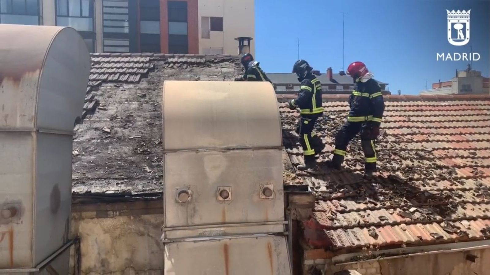 Susto en Chamberí por el incendio en un taller