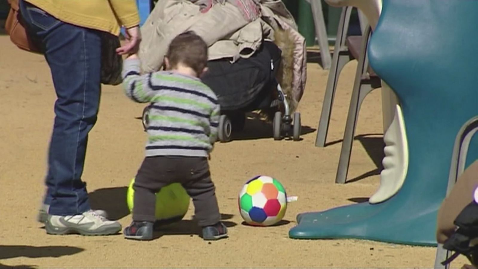 Sanidad revisa la salida de los niños por el calor