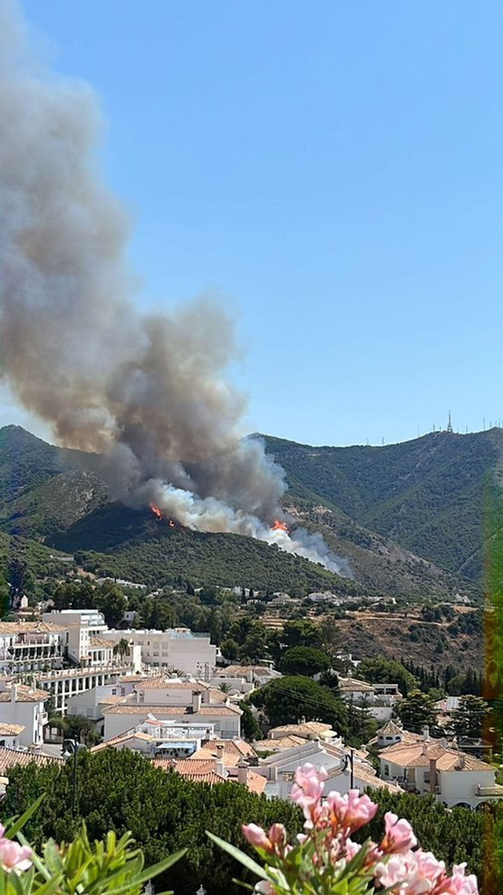 Incendio en el paraje de El Higuerón en el municipio de Mijas en Málaga