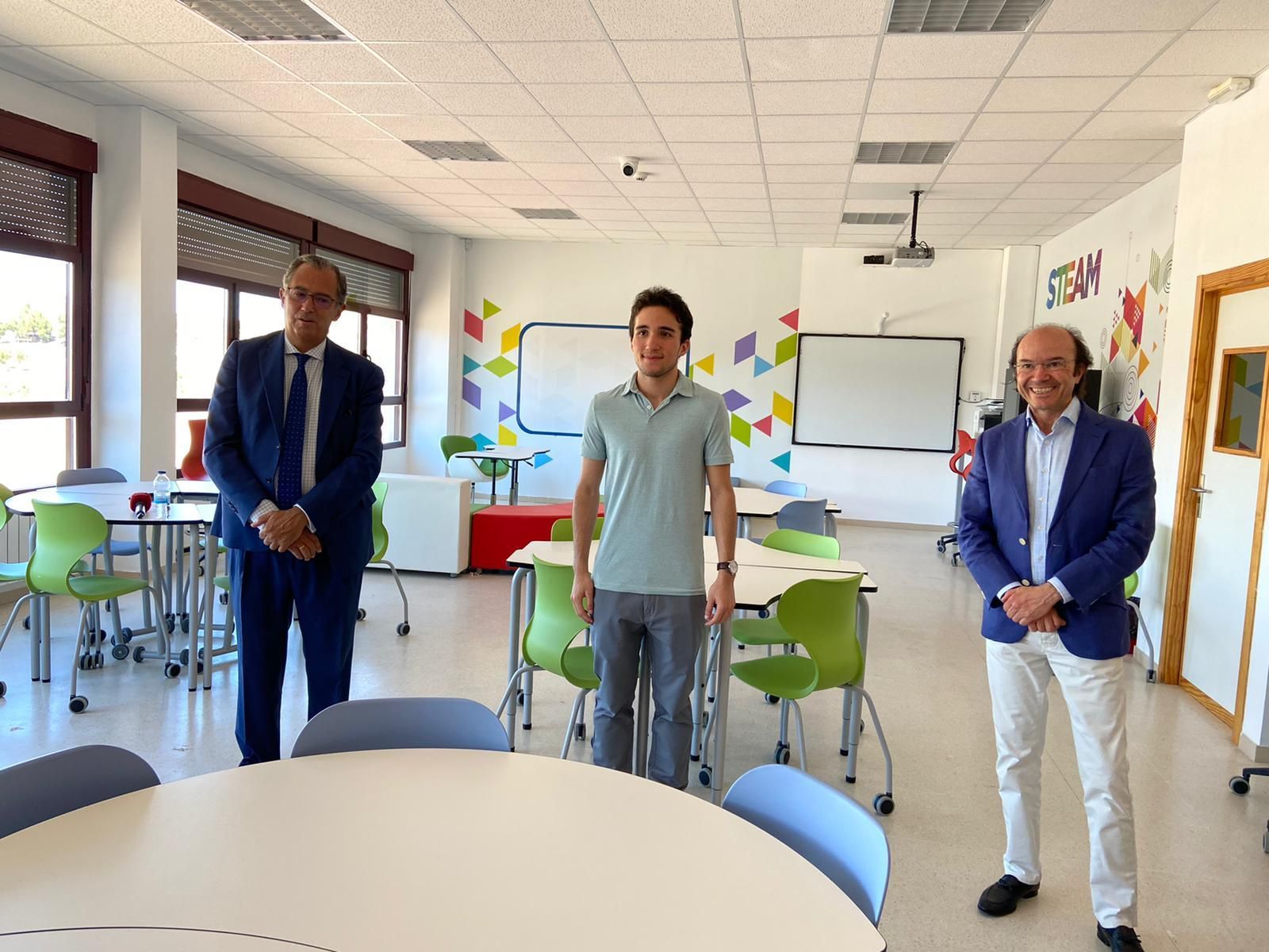 Franco Salinas, el alumno con mayor nota en EVAU, en su colegio