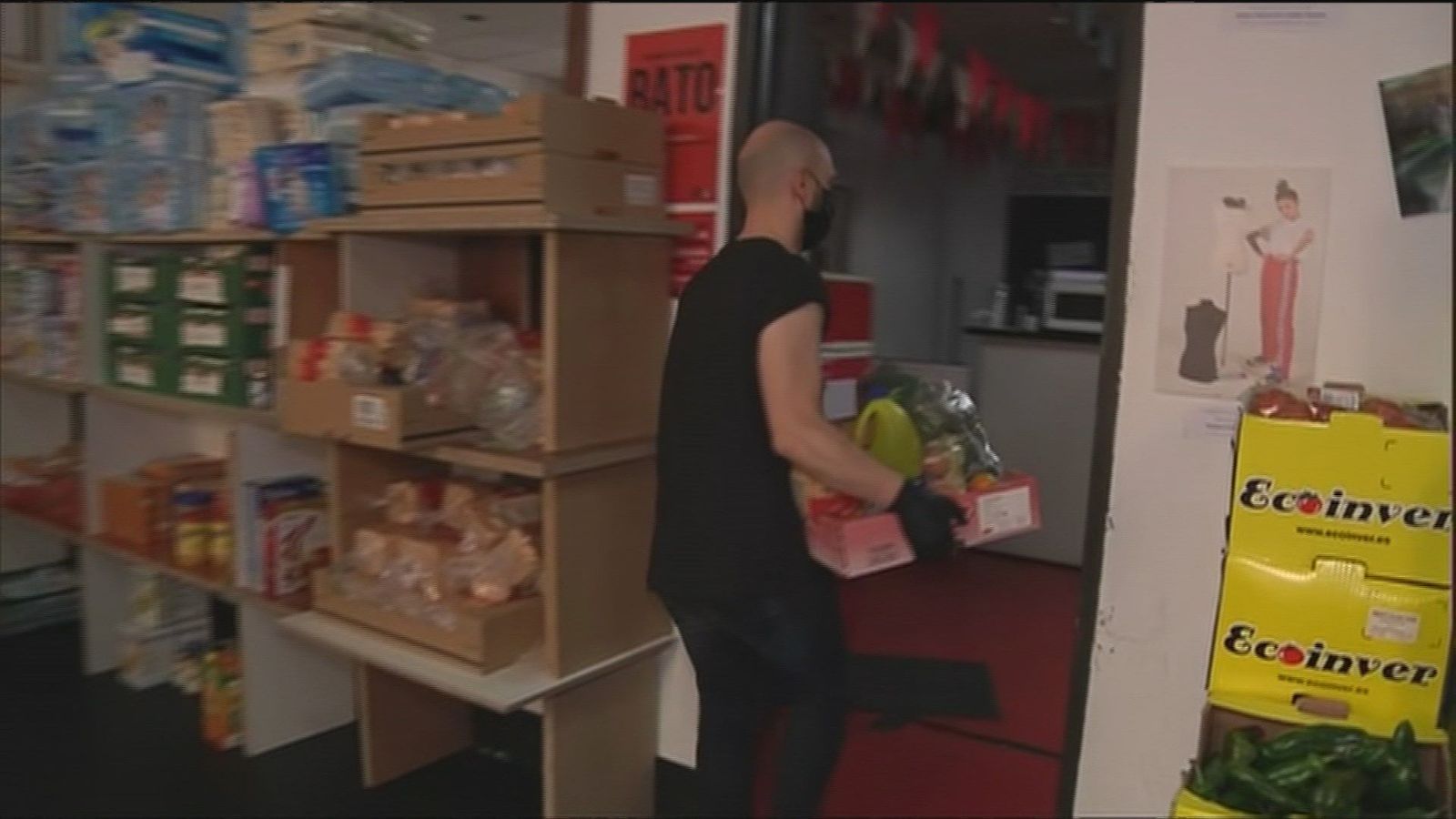 De Teatro del Barrio a banco de alimentos para más de 500 familias de Lavapiés