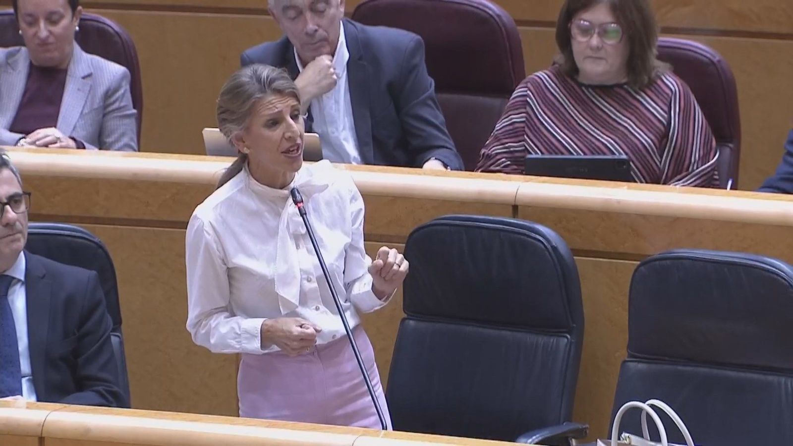 Yolanda Díaz reta al PP a presentar una moción de censura encabezada por Ayuso o Abascal