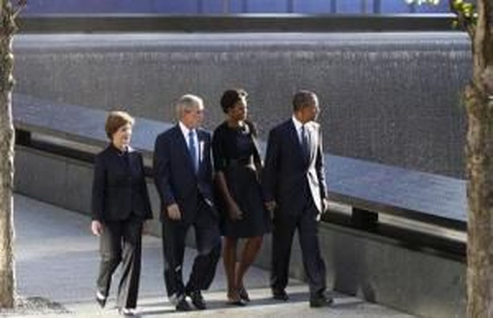 Obama y Bush comparecen juntos en la Zona Cero en el homenaje a las víctimas del 11-S