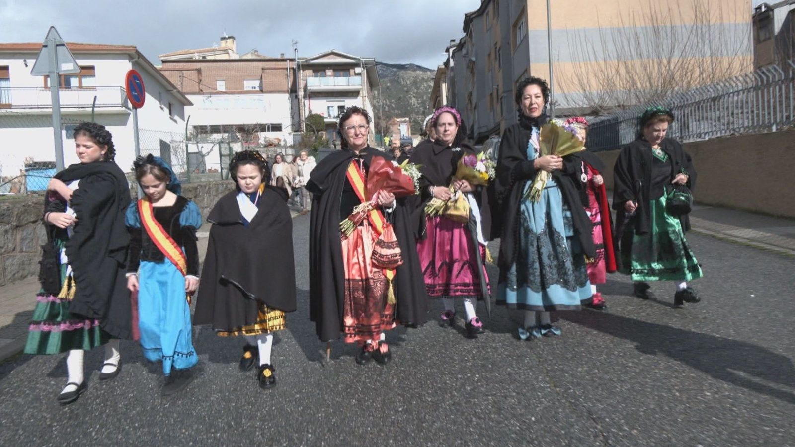 Así disfrutan los vecinos de Mataelpino sus fiestas patronales en honor a Santa Águeda