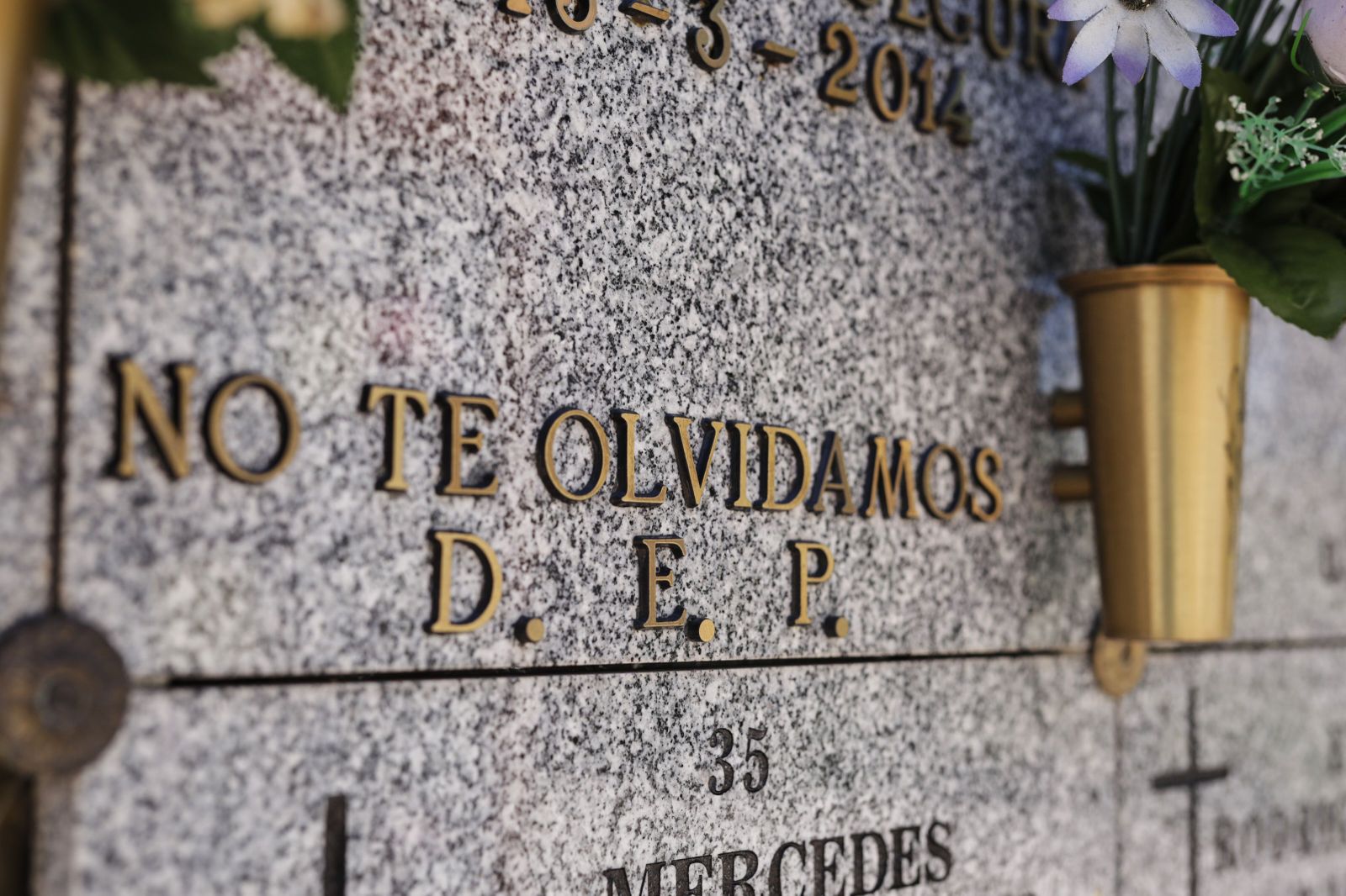 Una mujer deshereda a su viudo desde la tumba