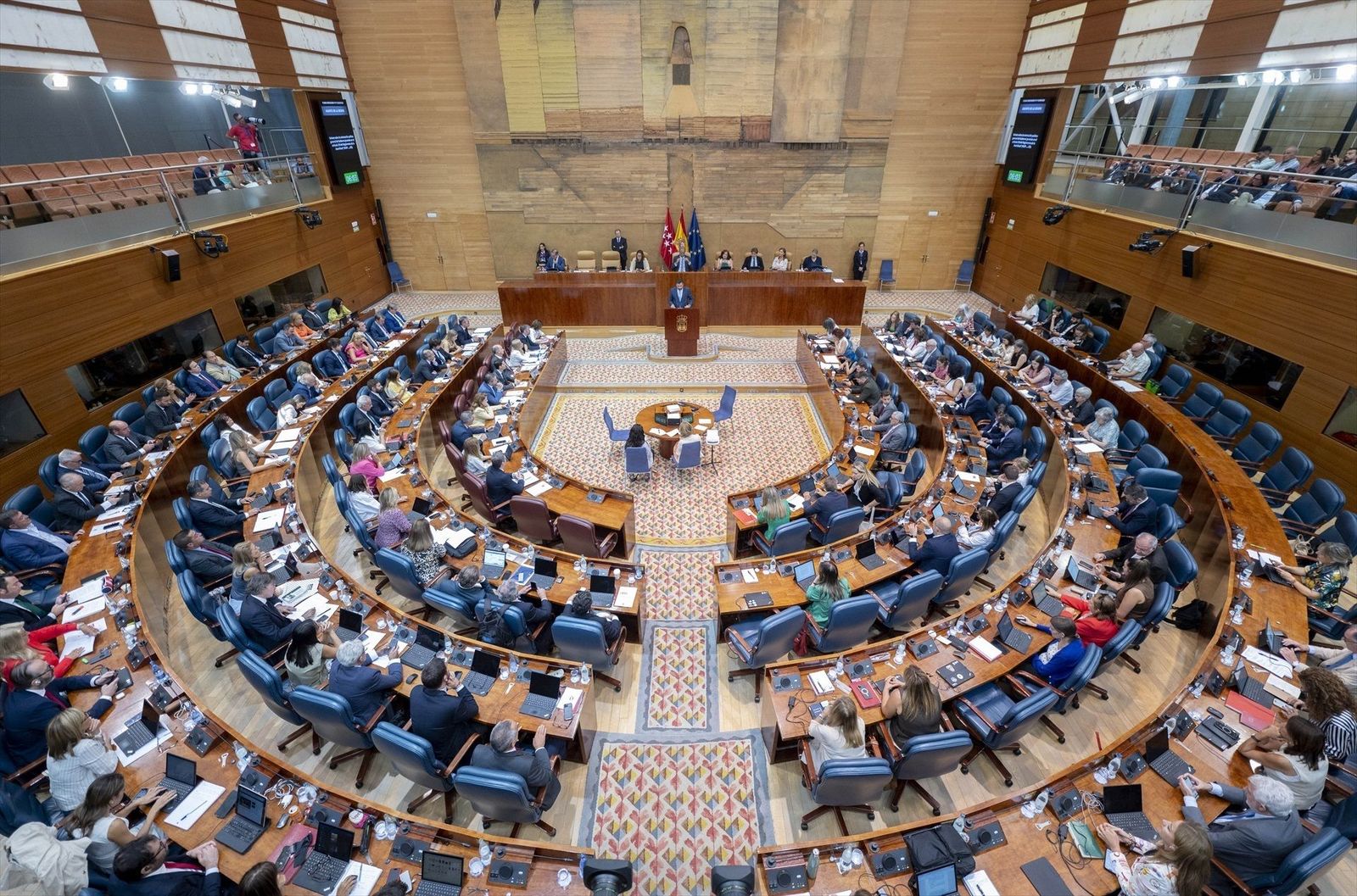 El Debate del Estado de la Región eleva el tono bronco en la Asamblea de Madrid