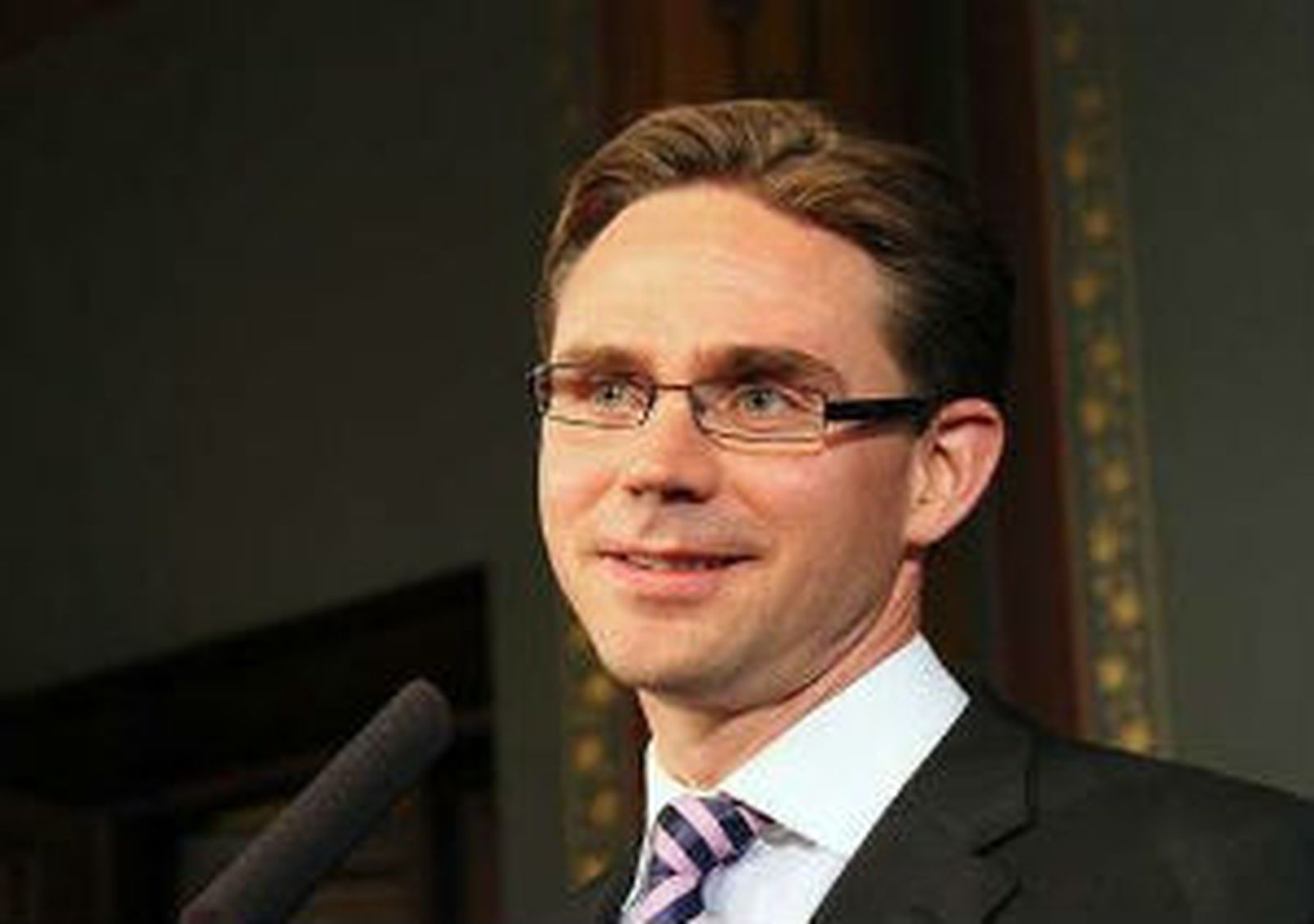 Katainen considera injustos los intereses que paga España para financiarse