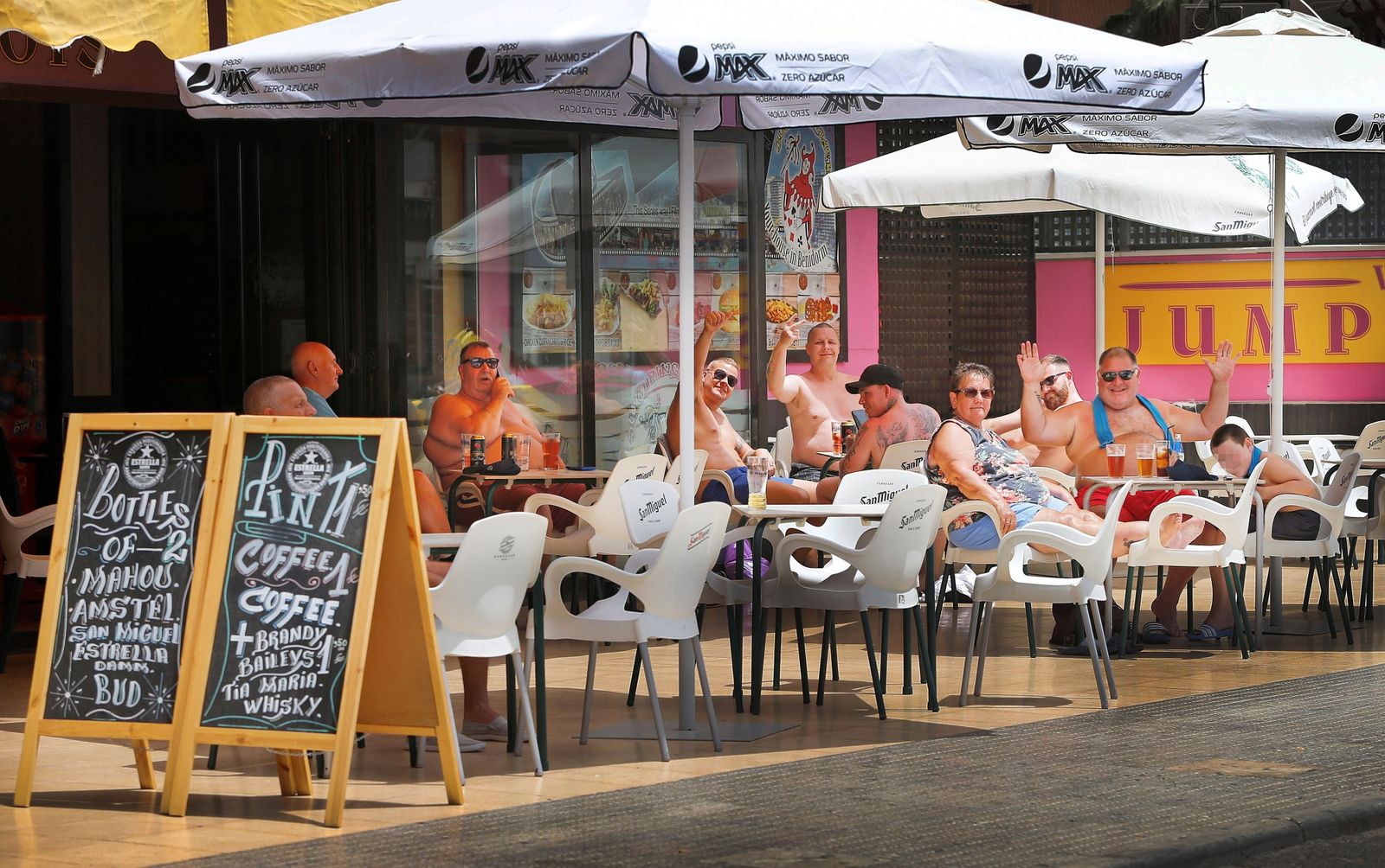 ¿Cuáles son las restricciones de los destinos más turísticos de este verano?