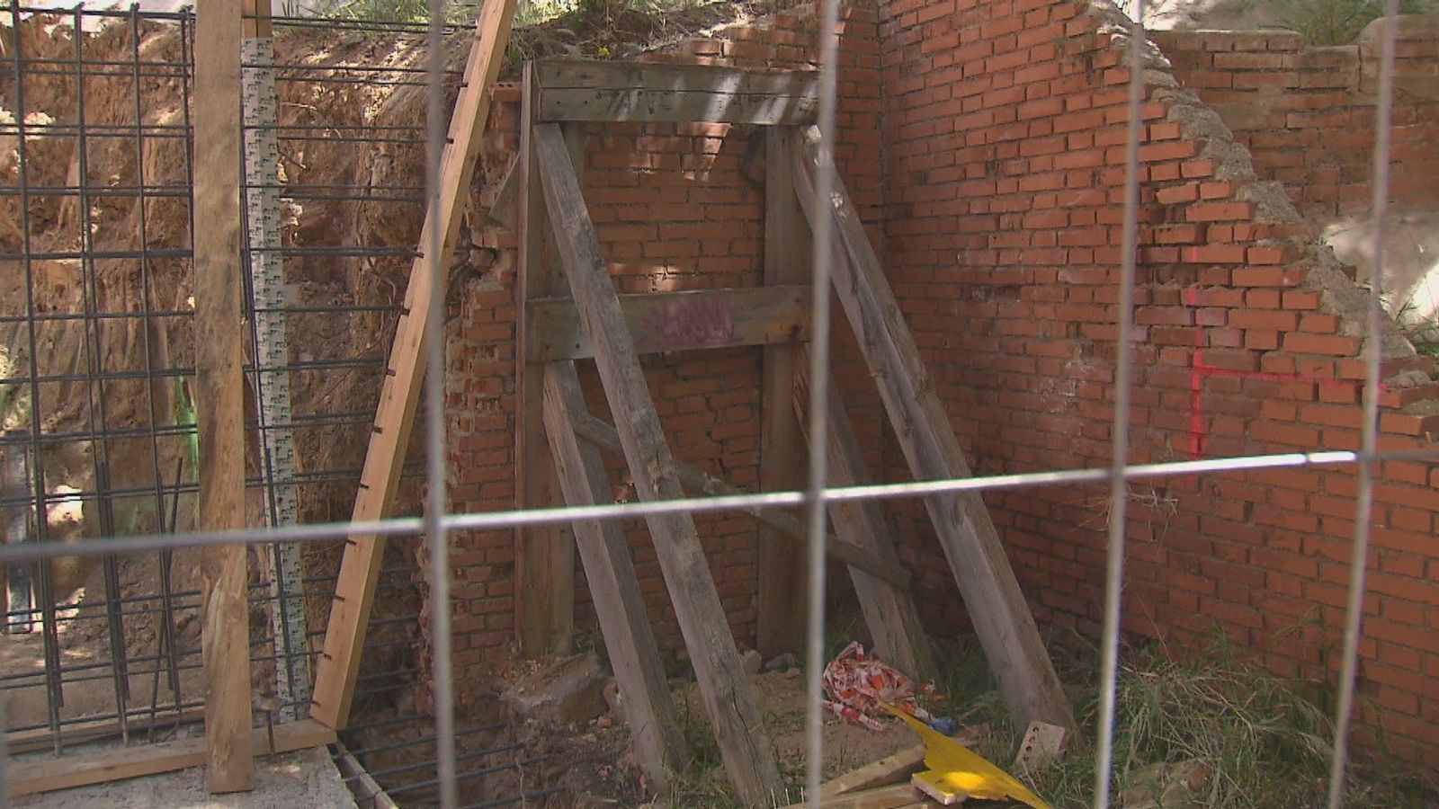 Vecinos de Hortaleza denuncian el abandono del barrio de Orisa