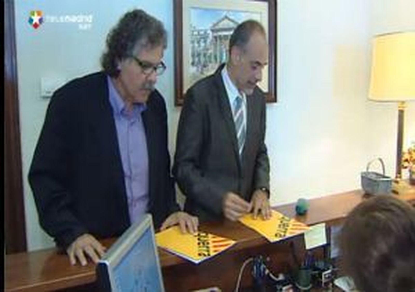 PSOE y PP siguen sin convencer a CiU, y ERC, IU e  ICV anuncian respuestas sonadas en el pleno