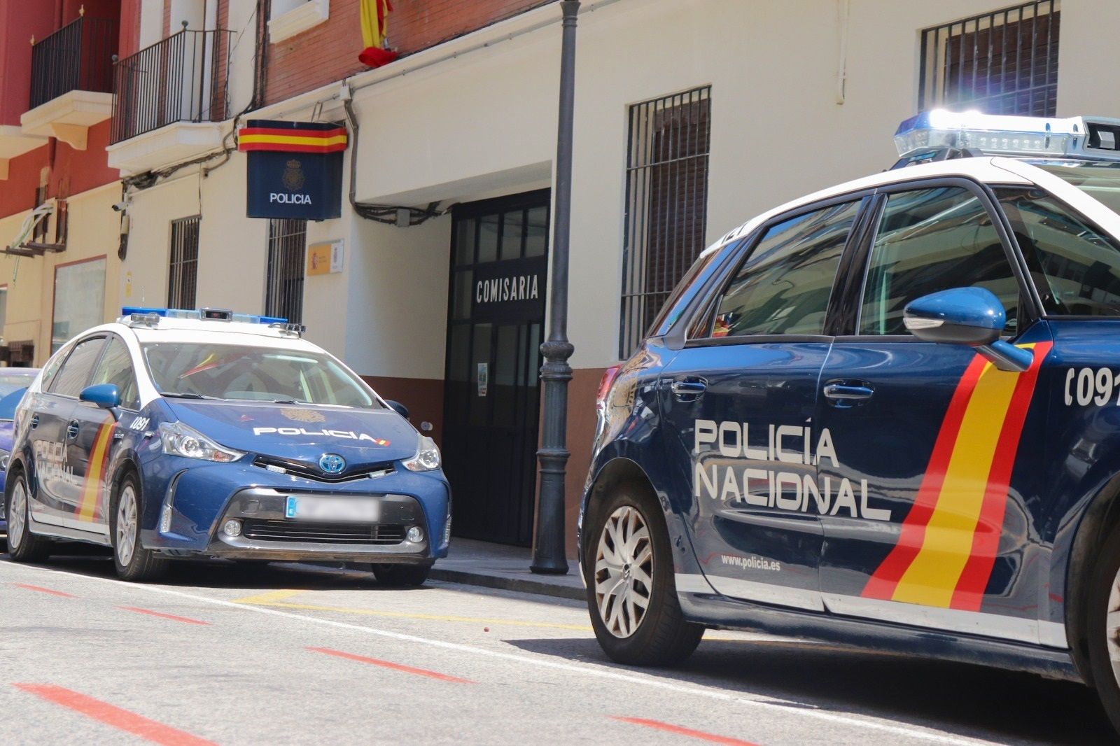 Vehículos de la Policía Nacional