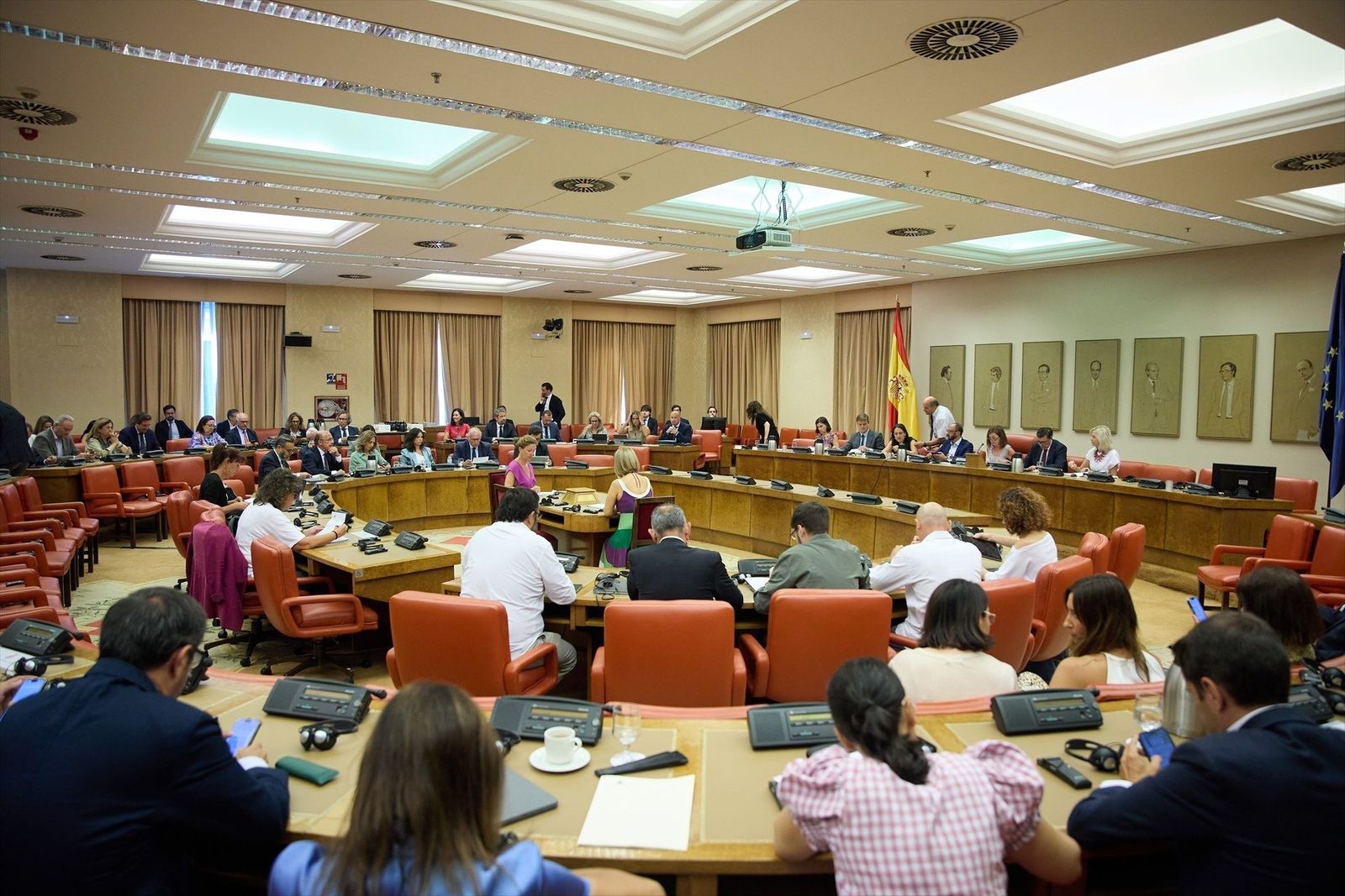 Los socios de Sánchez evitan que comparezca por la crisis migratoria pese al descuelgue de Junts