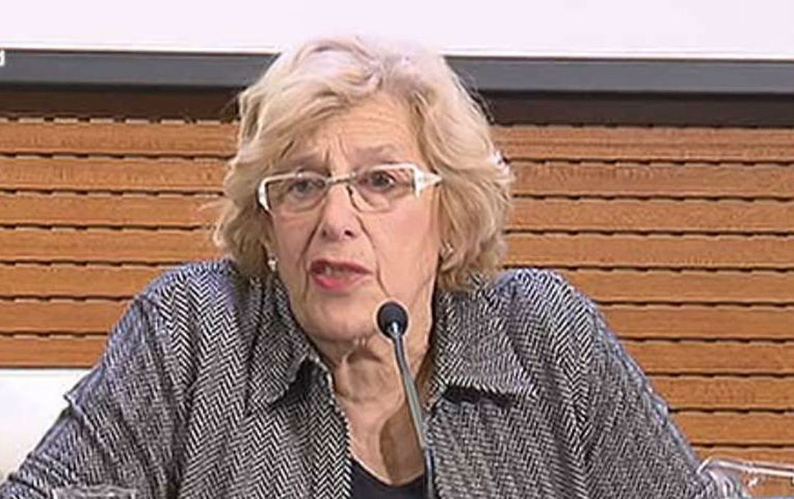 Carmena, hospitalizada por una gastroenteritis tras volver de Bolivia