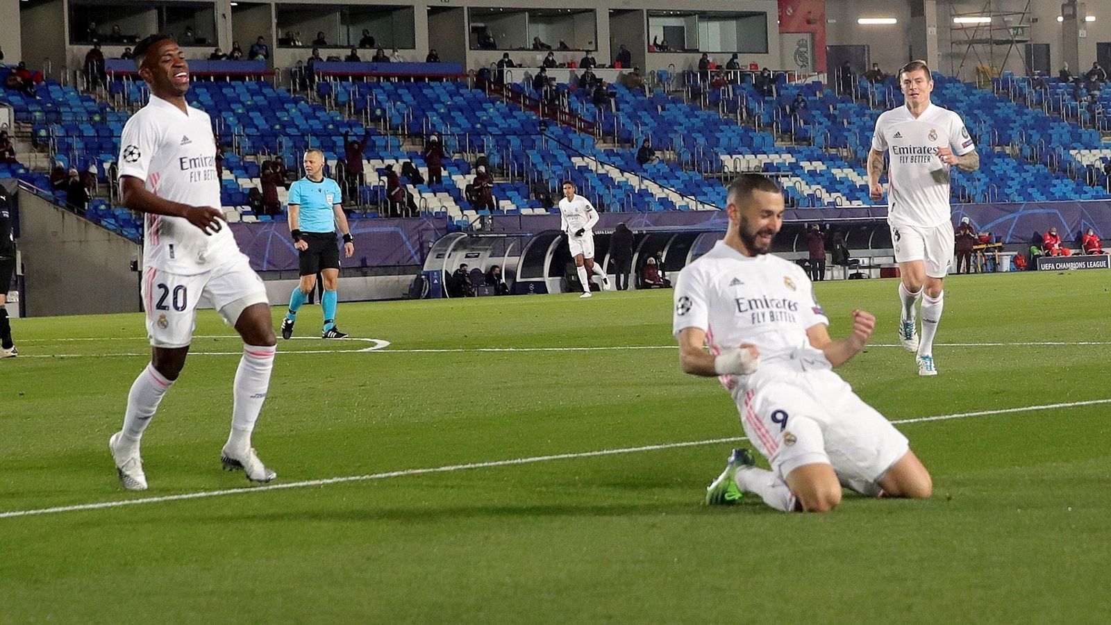 Benzema ante el Borussia Mönchengladbach