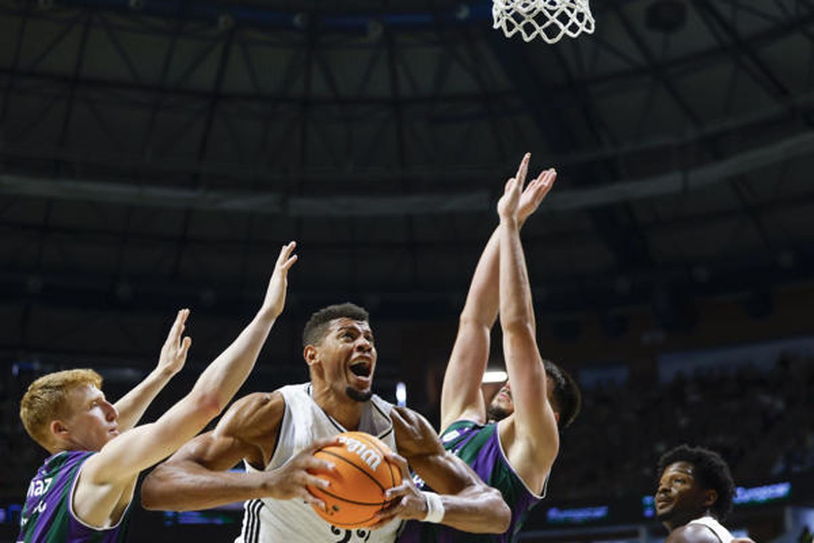 Tavares ante Unicaja