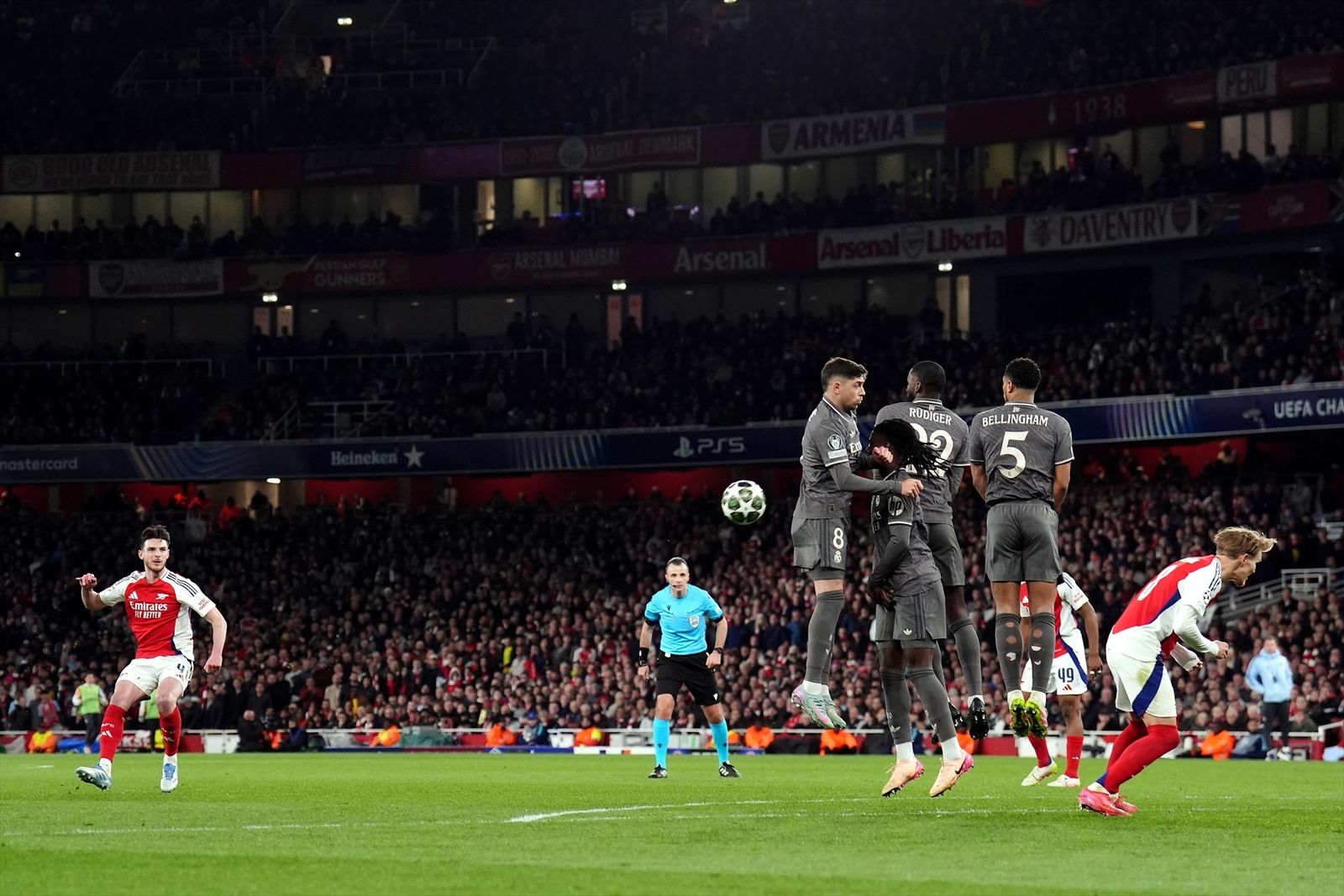 Ida de cuartos de 'Champions' en el Emirates Stadium