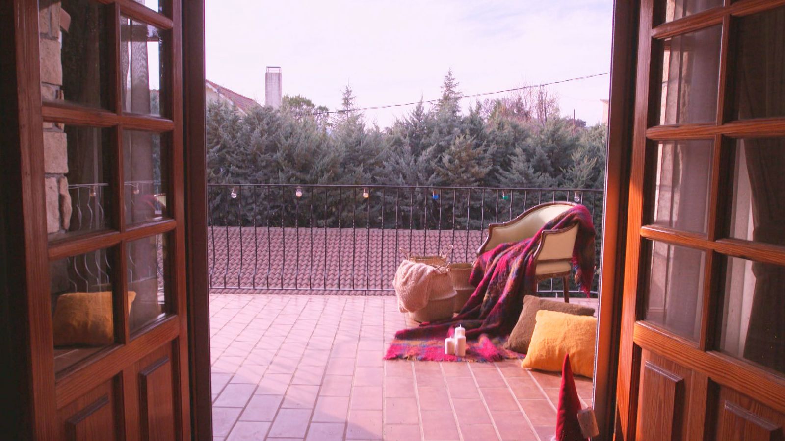 Y algunas de las habitaciones tienen hasta terraza, que da al jardín con piscina. ¡Maravilloso!
