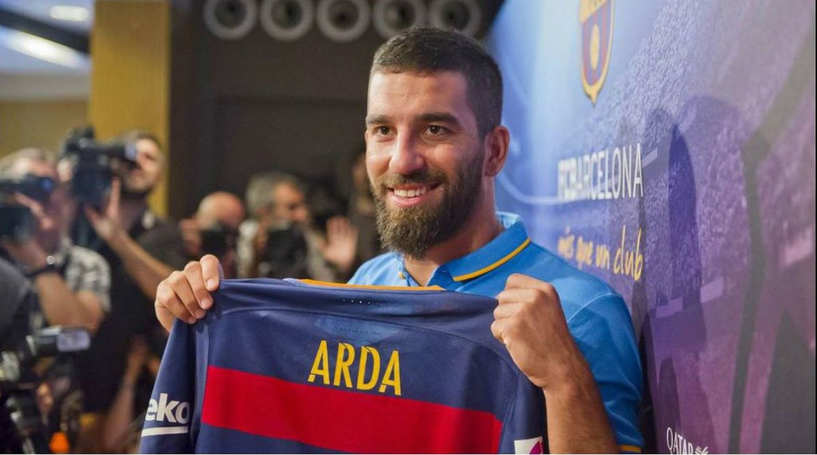 Arda Turan: "Desde que era un niño quería jugar en el Barça"