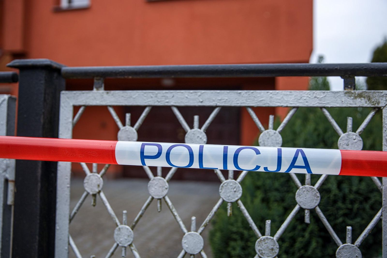 Vivienda en la localidad polaca de Chodziez donde se han hallado los cinco cuerpos sin vida