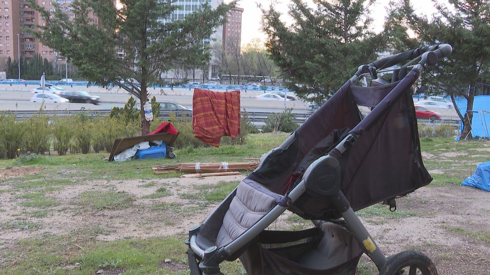 Vuelven las chabolas a la M-30, solo un año después de ser derribadas por el Ayuntamiento