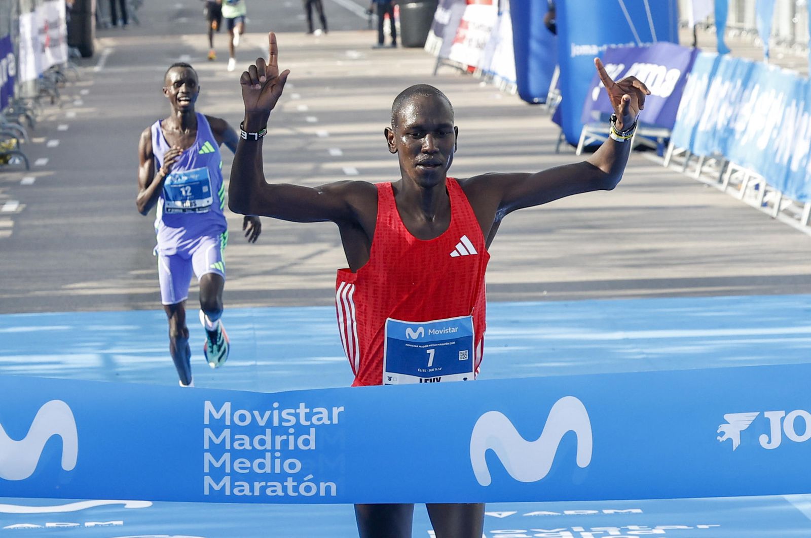 Kibet y Jepkemboi, doblete keniano en un Movistar Madrid medio maratón de récord