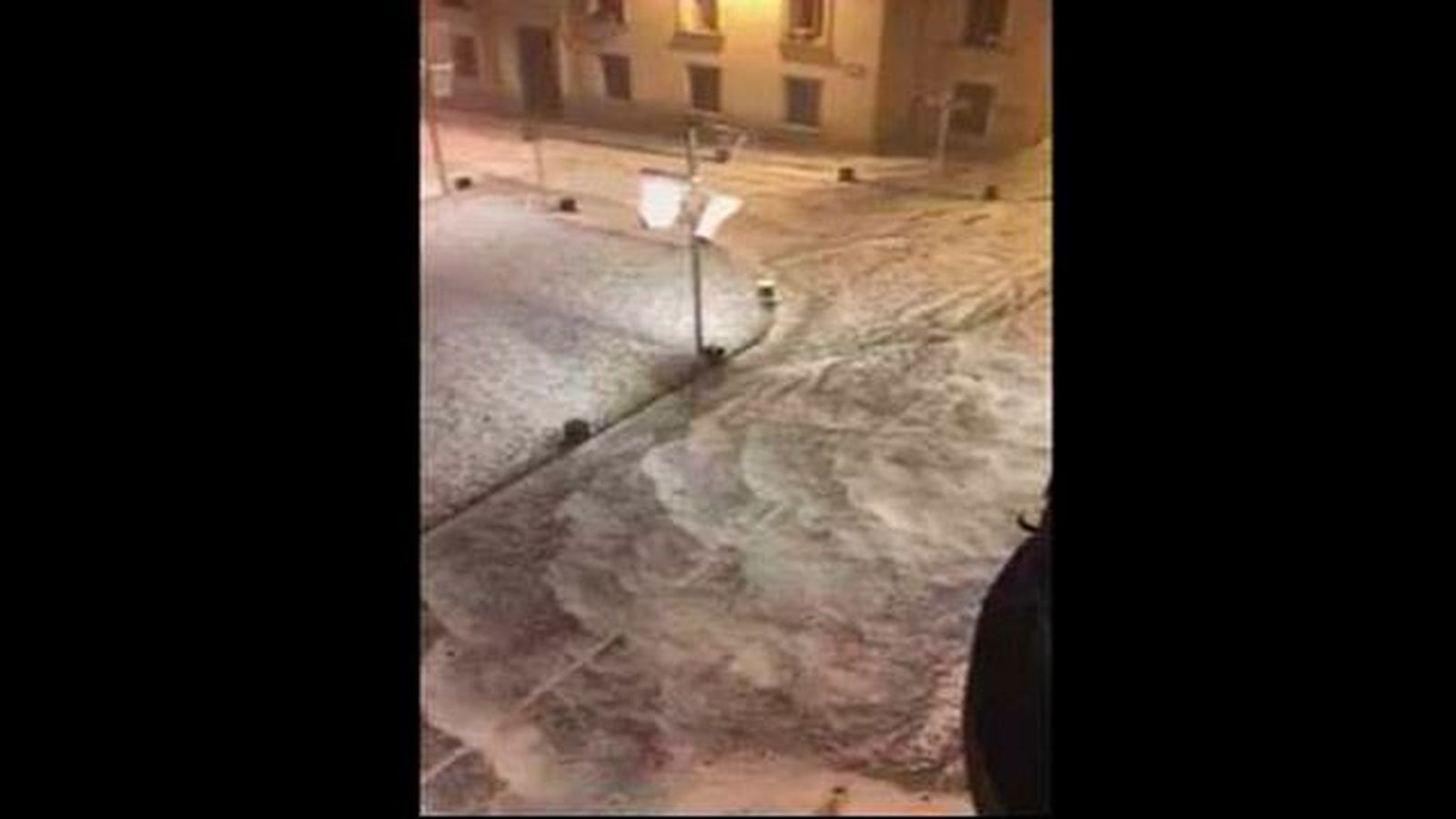 Una fuerte granizada colapsa el tráfico en Teruel