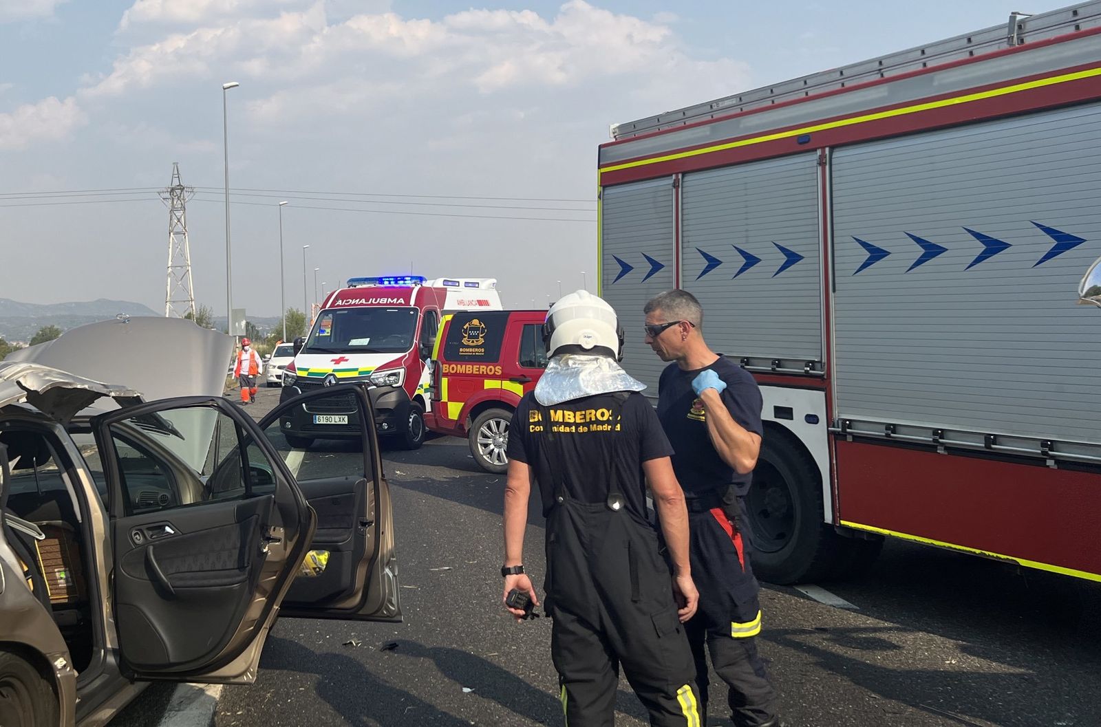 Personal del SUMMA112 en un accidente de tráfico