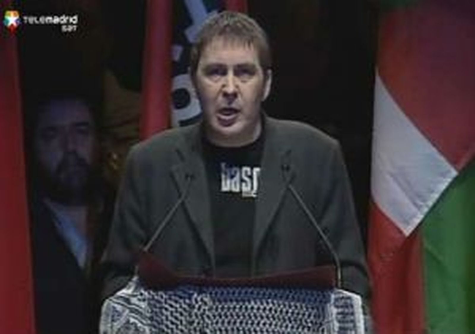 Otegi ve "inmaduro" pedir la disolución de ETA
