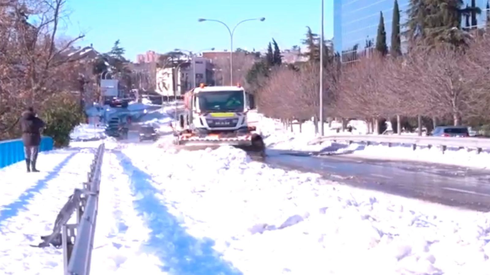 Las quitanieves del Ministerio de Transportes prestarán servicio en las calles de Madrid el fin de semana