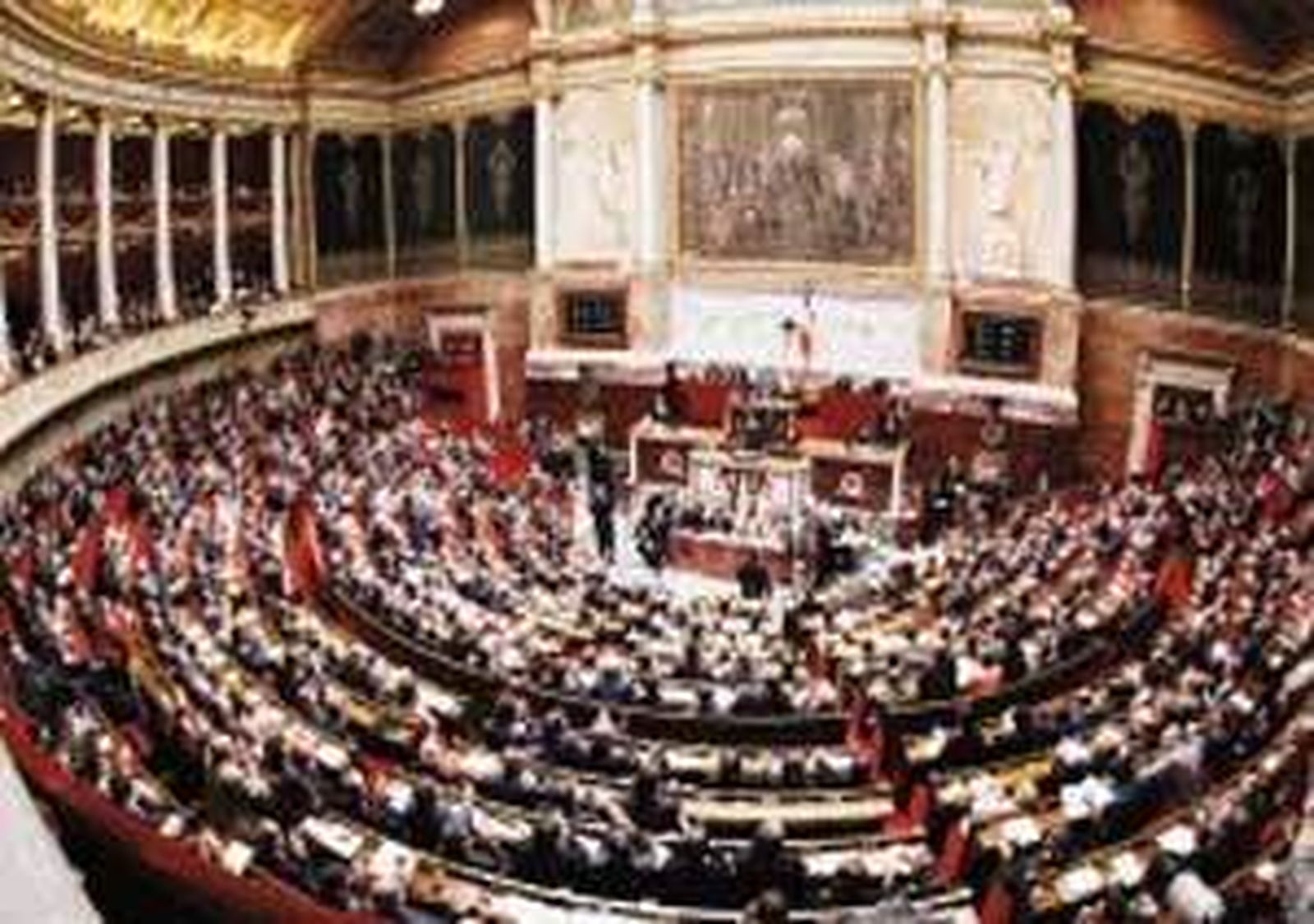 La Asamblea francesa aprueba la ley que permite  el matrimonio gay y la adopción a homosexuales