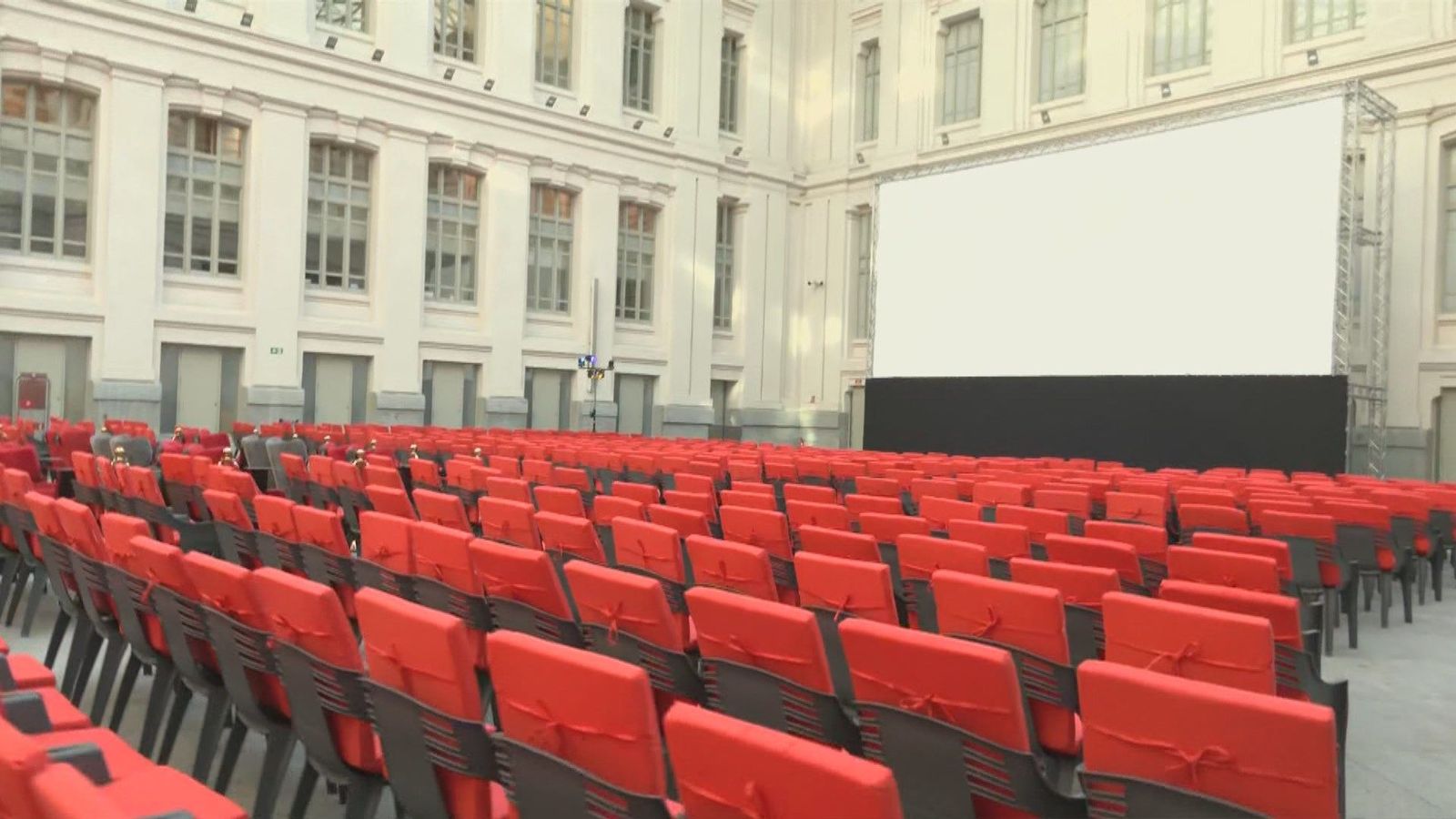 El cine de verano regresa al Palacio de Cibeles con más de 70 películas y estrena su gran pantalla UHD