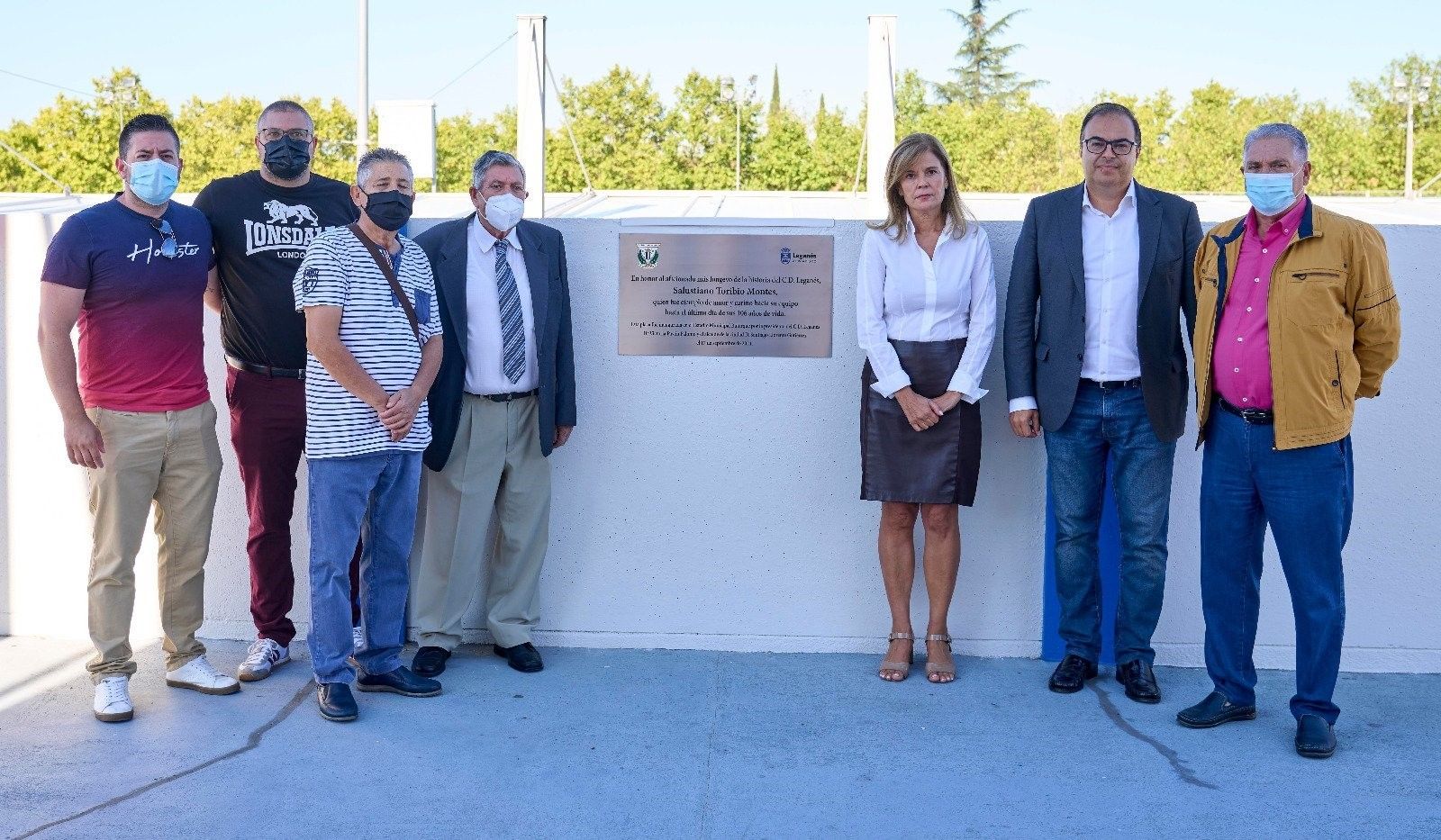 Placa homenaje a Salustiano Toribio