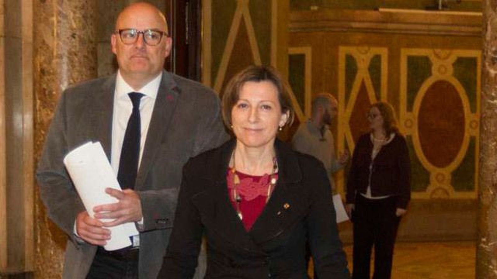 El Constitucional anula la convocatoria del referéndum y denuncia a Forcadell