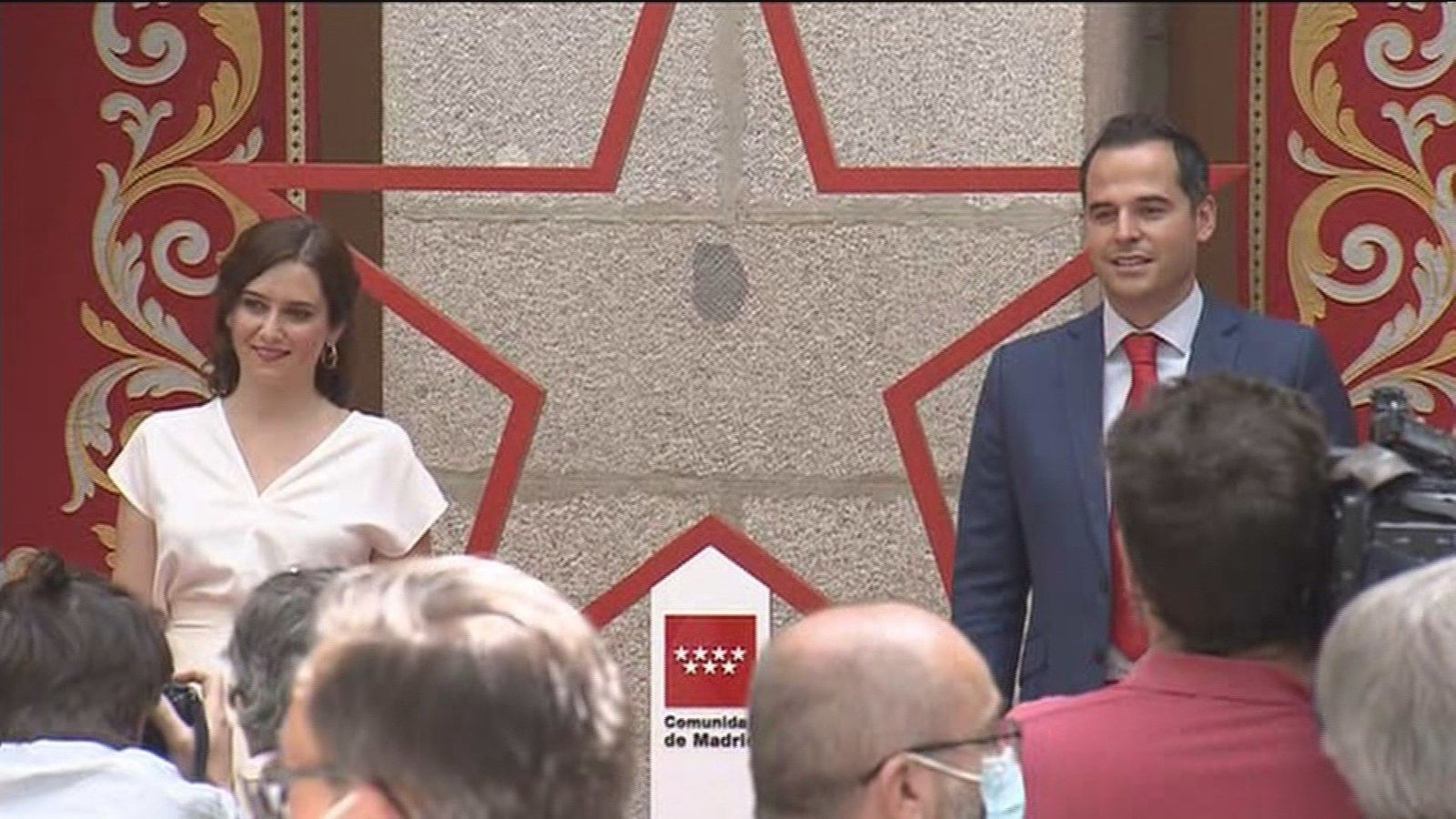 Ayuso y Aguado renuevan su coalición en Madrid con buenas palabras y elogios mutuos