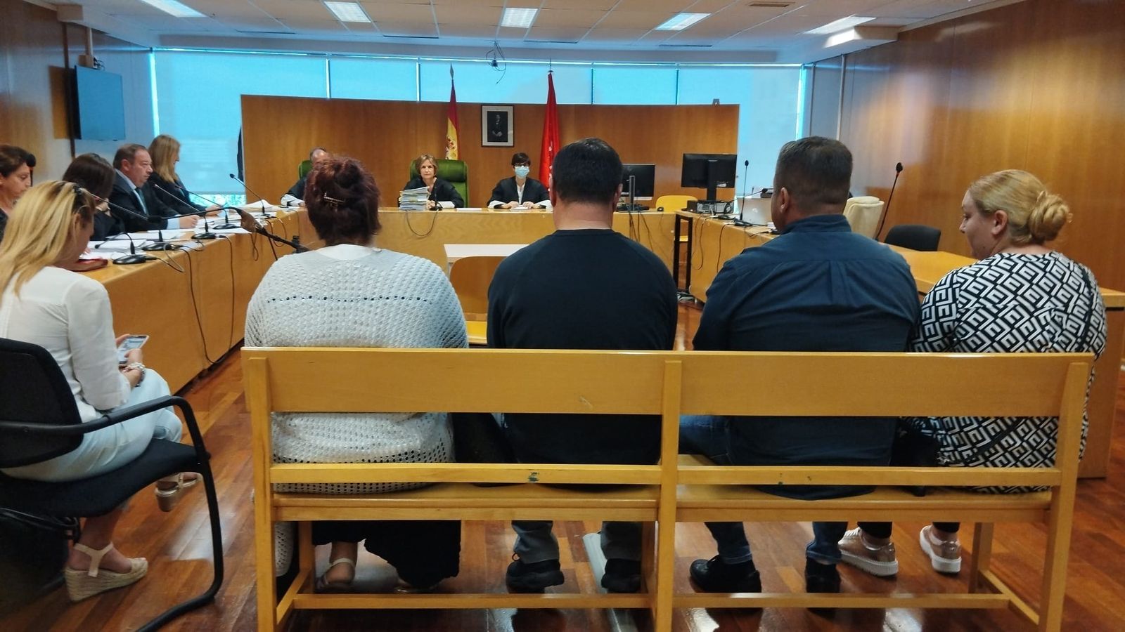 Juicio por vender a su hija